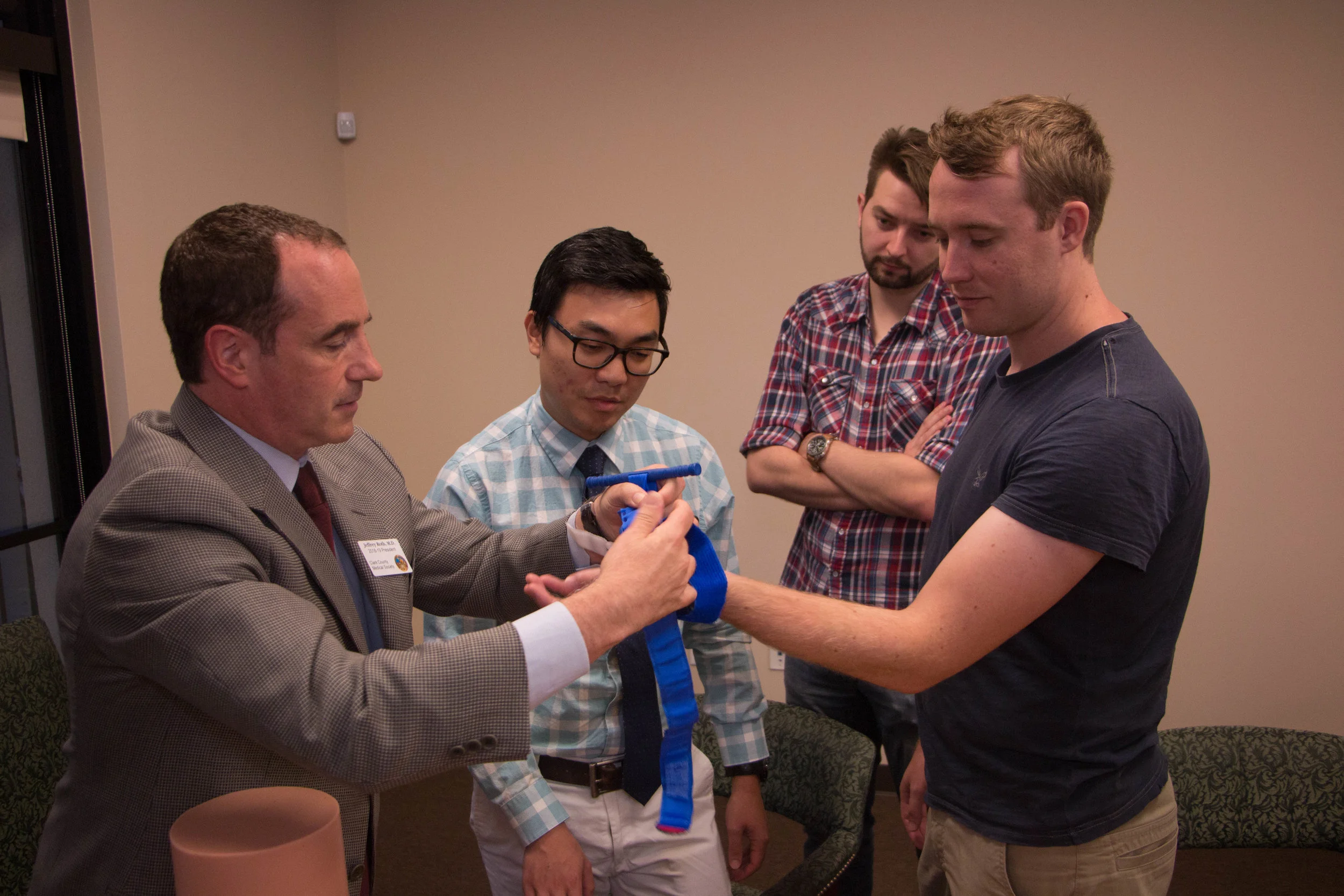 Dr. Jeffrey Roth teaching a Stop the Bleed Course for the community and medical students from Touro University Nevada & UNLV School of Medicine