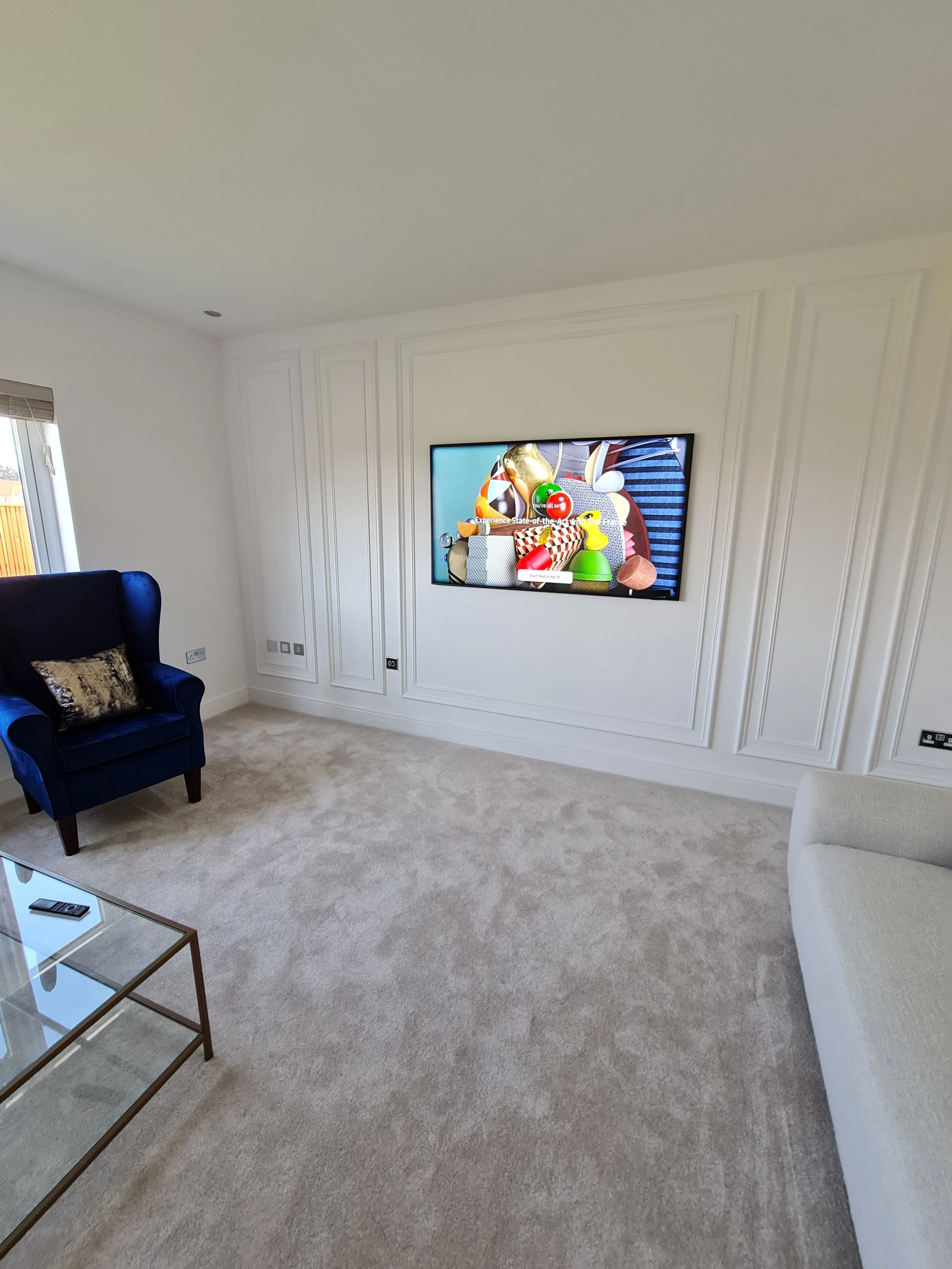 Samsung the frame tv wall mounted in Cults. Aberdeen