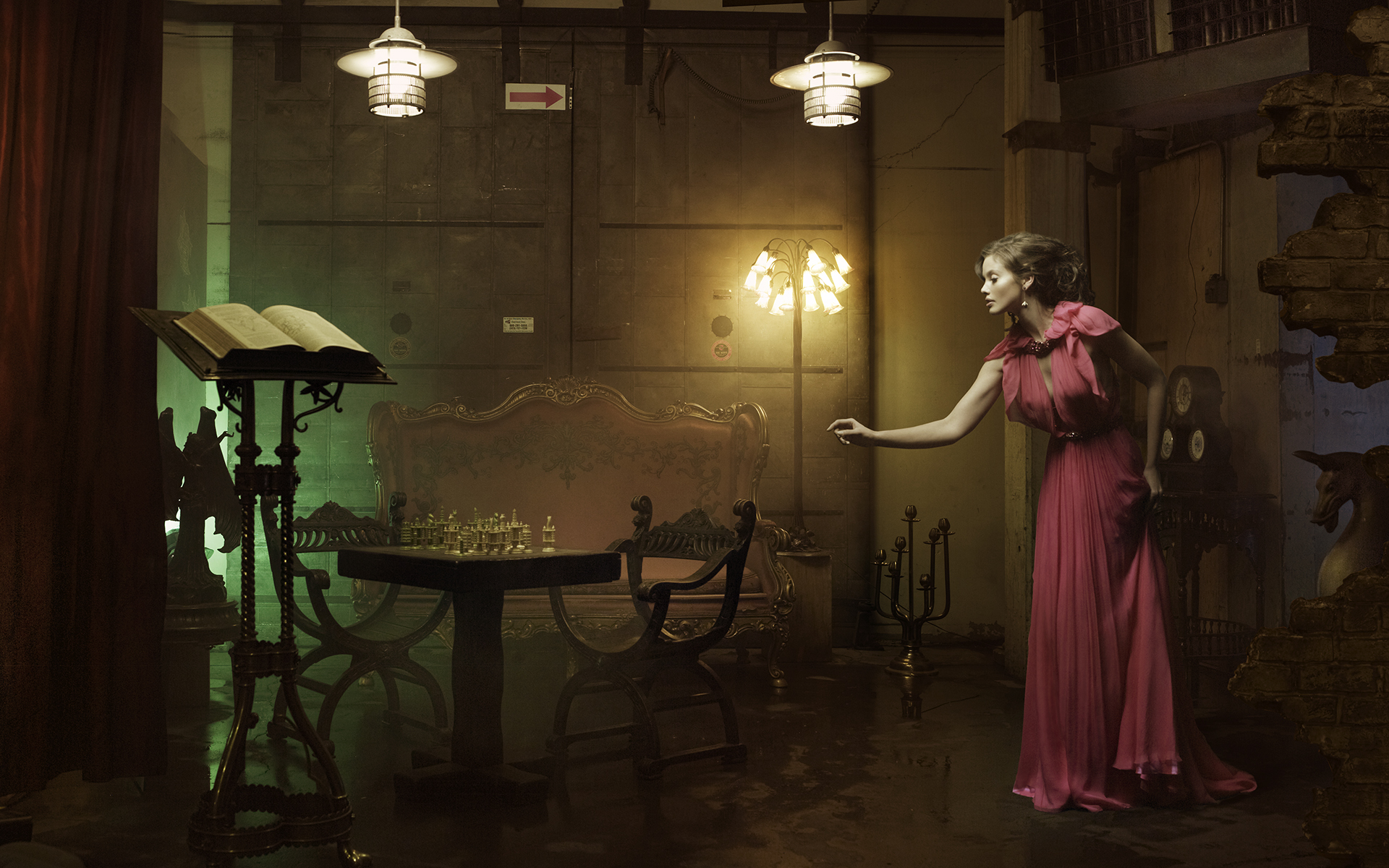 43_Genlux_Hollywood_Door_Final.jpg