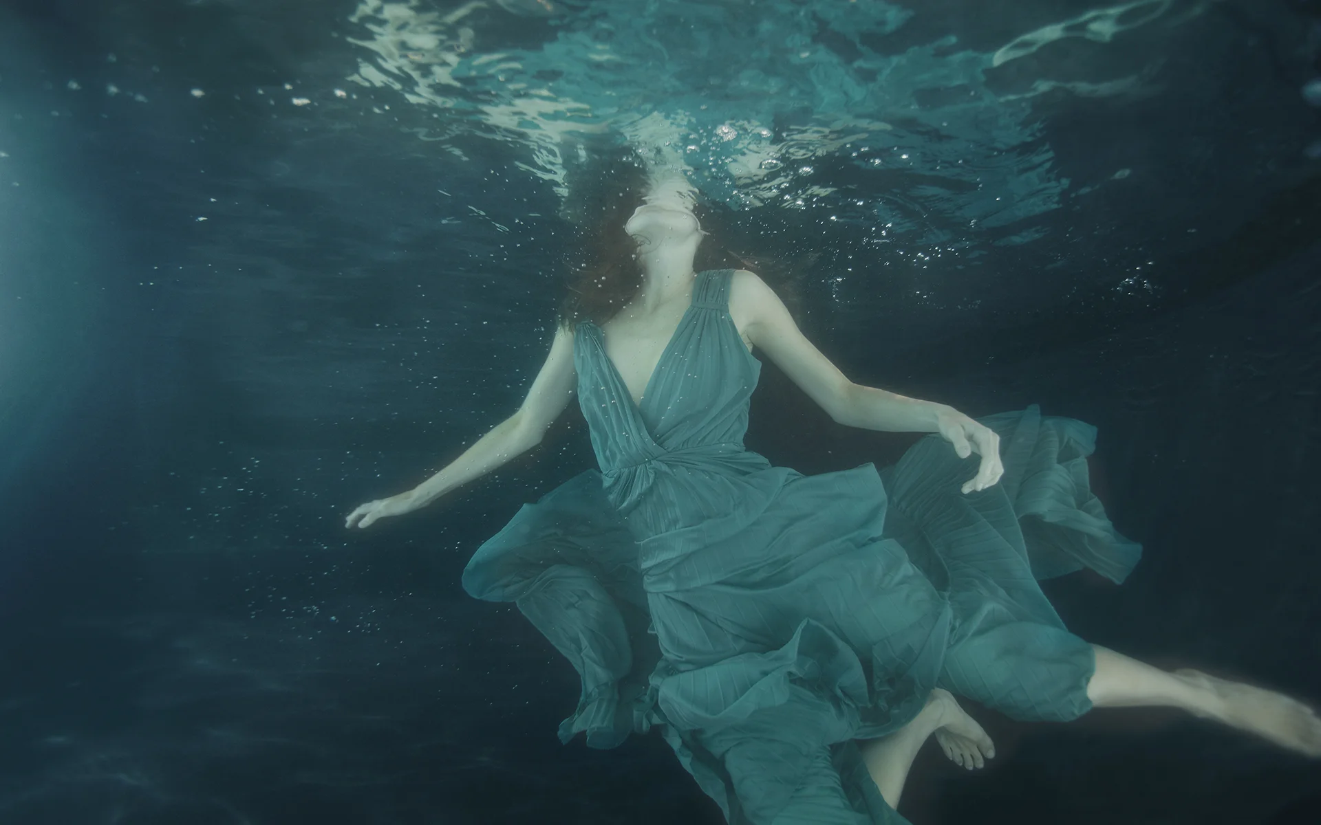 55_Genlux_Swim_GreenDress_I_Wip_3_Final.jpg