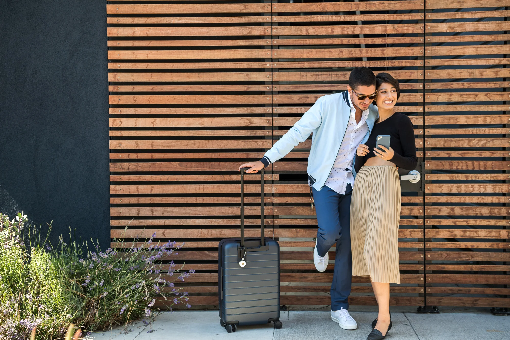 lores_Style_Couple_Luggage.jpg