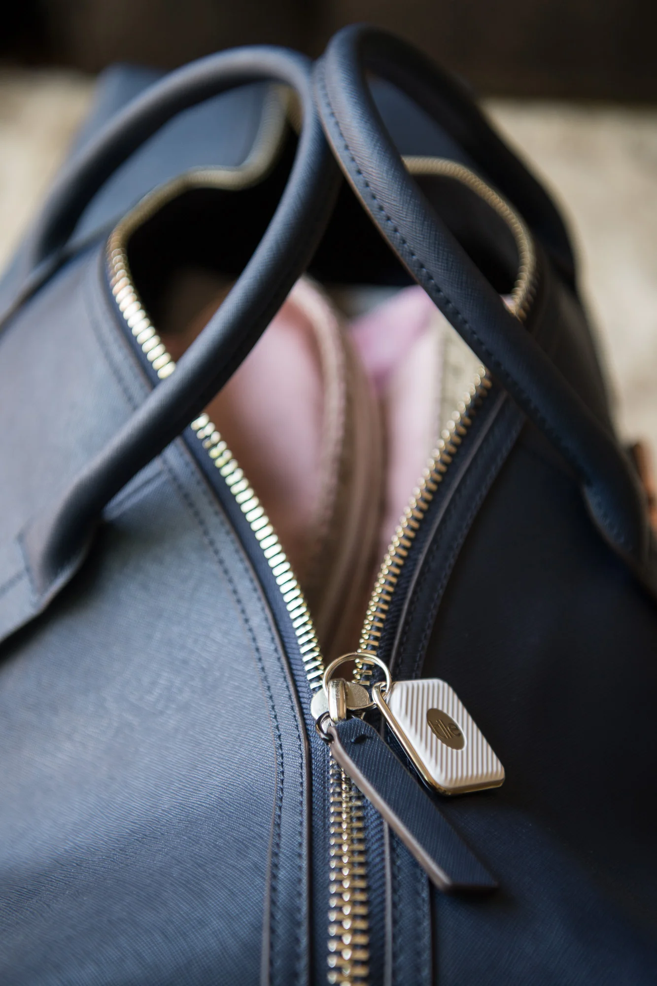 lores_Style_NavyWeekender_Vertical.jpg
