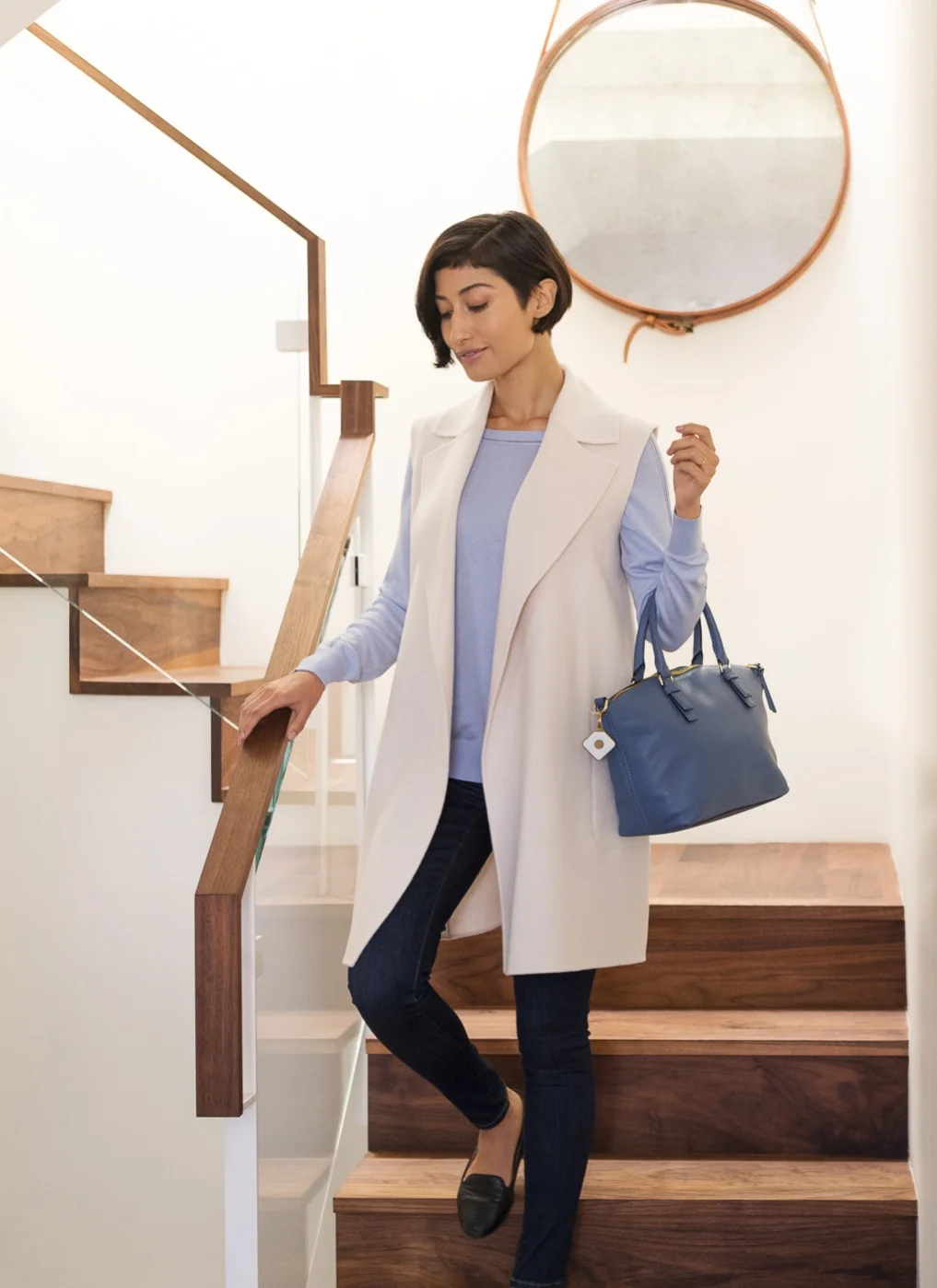 lores_Style_Female_BluePurse4.jpg