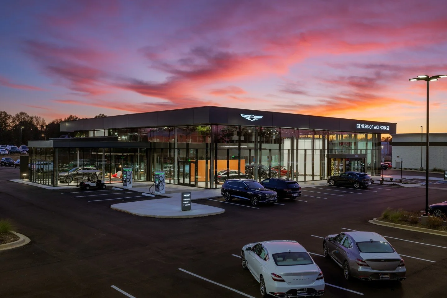 Completed: Genesis of Wolfchase ✔️

A modern, high-end automotive facility delivered in October 2025. From the exterior curtain wall to refined interior finishes, this project reflects quality construction and long-term investment in the Wolfchase ar