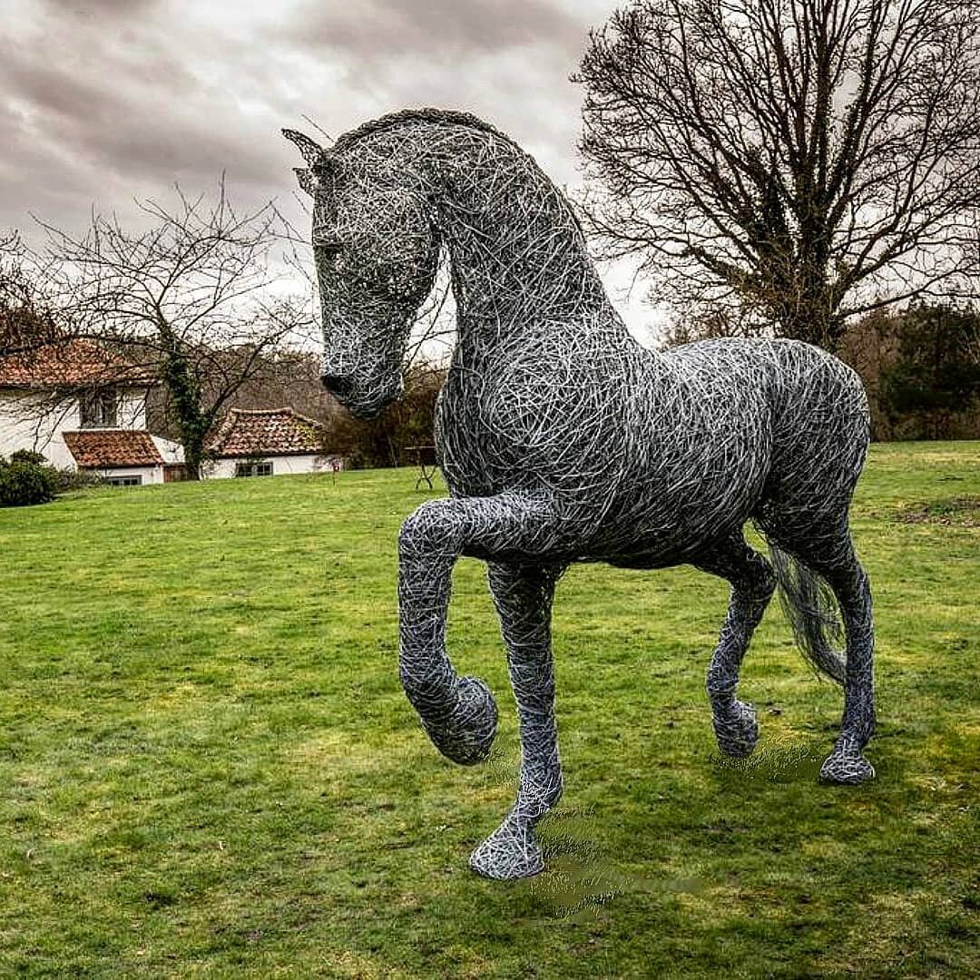 *Edited to exclude frame struts* The time has come to alter the frame, Mac will be undergoing sculpture-surgery and return a little more like this 😍

Another awesome shot by @beth_f22
.
.
.
#norfolkbroads #fen #burntfen #thebroads #horning #hoveton 