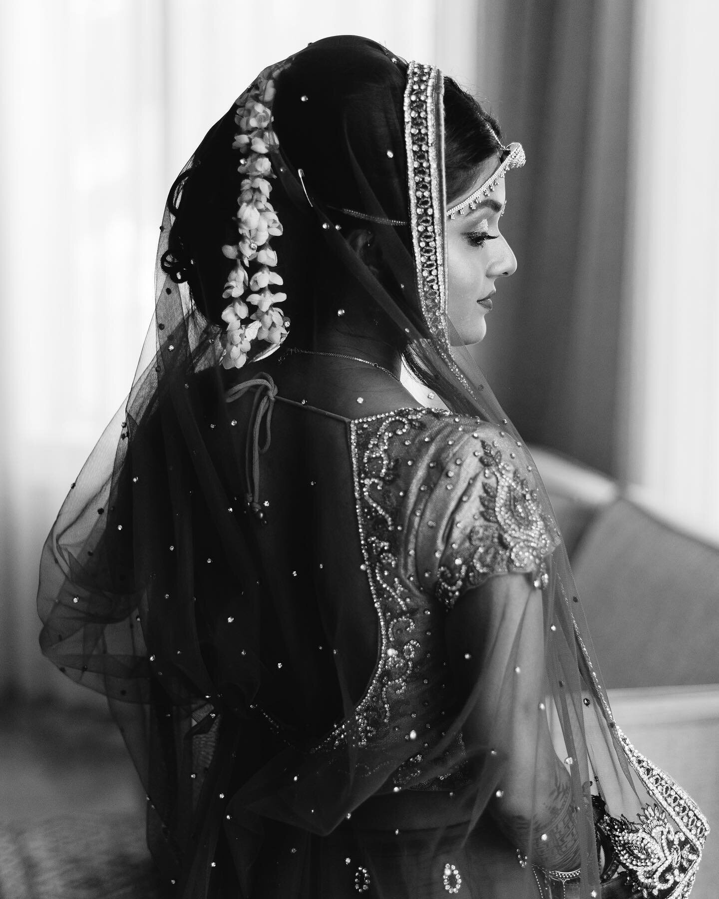 Black &amp; white vs. color! Which one is your fave??❤️
.
.
.
.
#pelicangrandbeachresort #indianwedding #indianweddingphotographer #indianweddingphotography #ftlauderdaleweddingphotographer #miamiweddingphotographer #floridaweddingphotographer #south