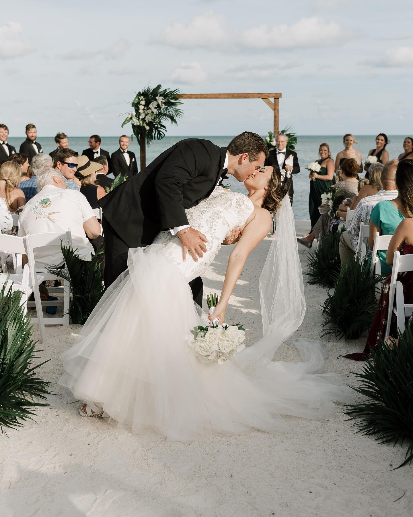 Delivered this wedding gallery this week and I&rsquo;m so proud of how it turned out!! We were blessed with some beautiful lighting that day!✨

.
.
.
.
.
#floridaweddingphotographer #southfloridaweddingphotographer #miamiphotographer #miamifamilyphot