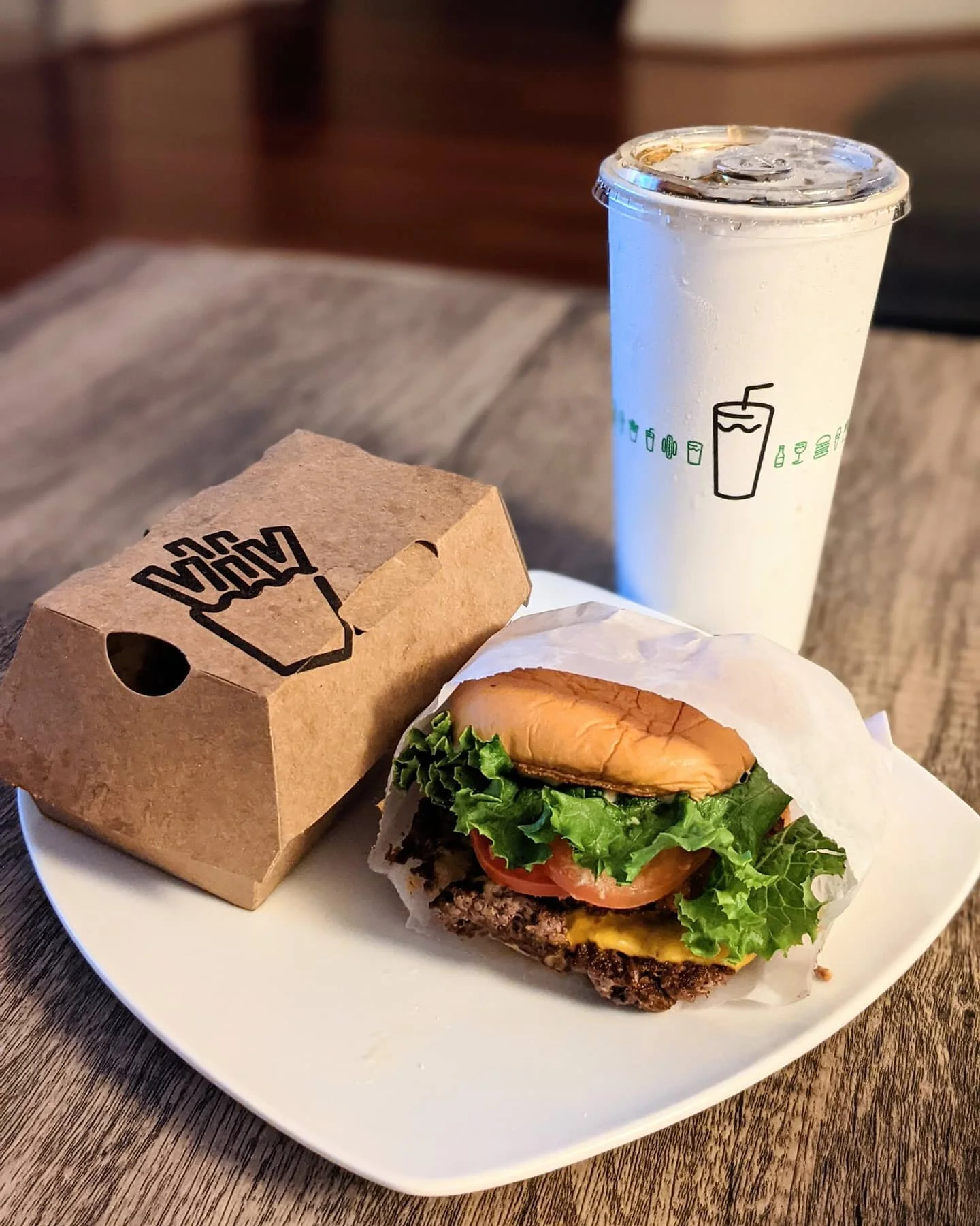 So I just ordered @shakeshack off of @doordash ...WHAAT?!!🤯🤯🤯 I never thought that I would be able to say that living in CA! I'm still getting over it. But here's a Shack Stack, Bacon Cheese Fries, and a Coke Zero. 🤤 I'm a happy camper tonight! #