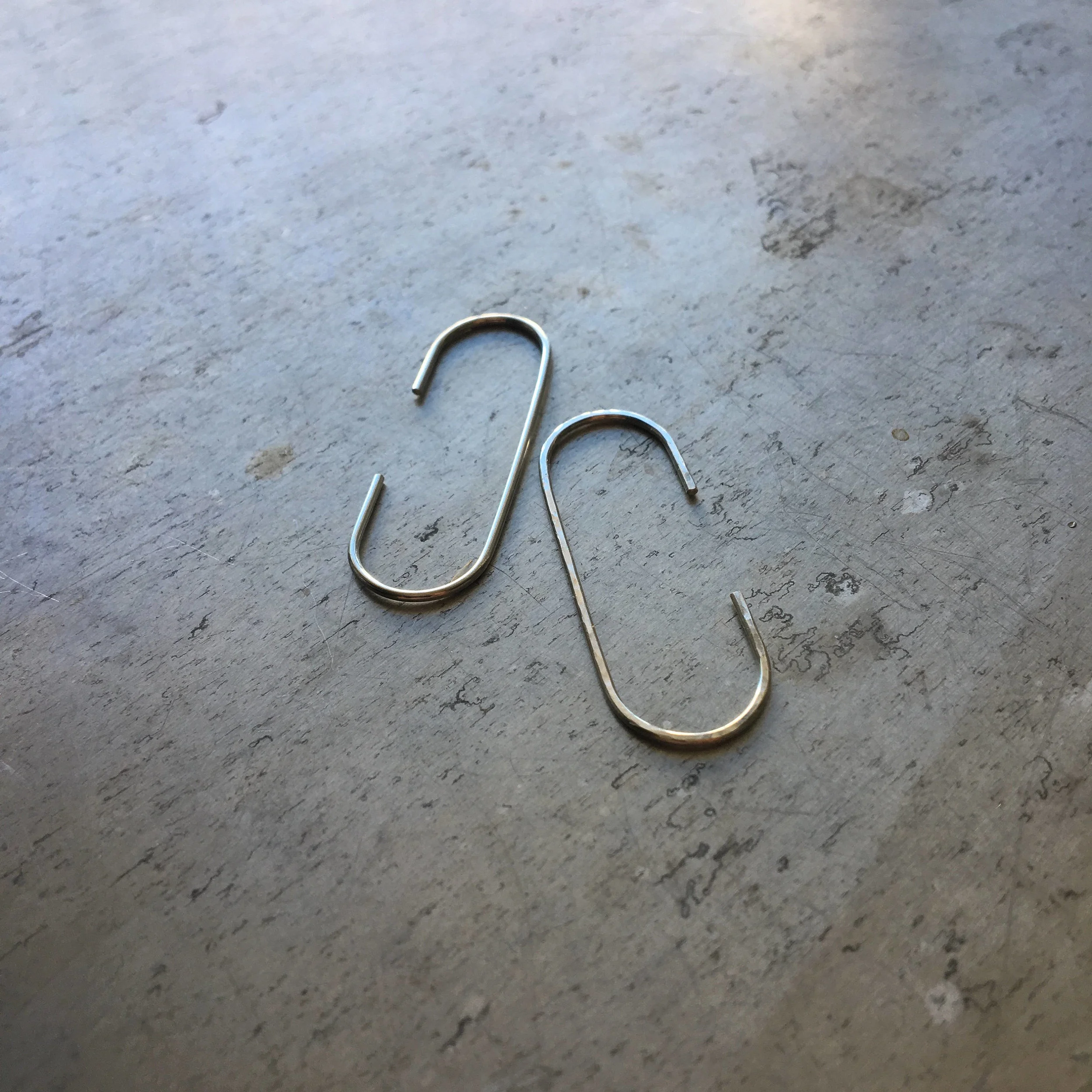 Green Tea Leaves Silver Threader C Earrings