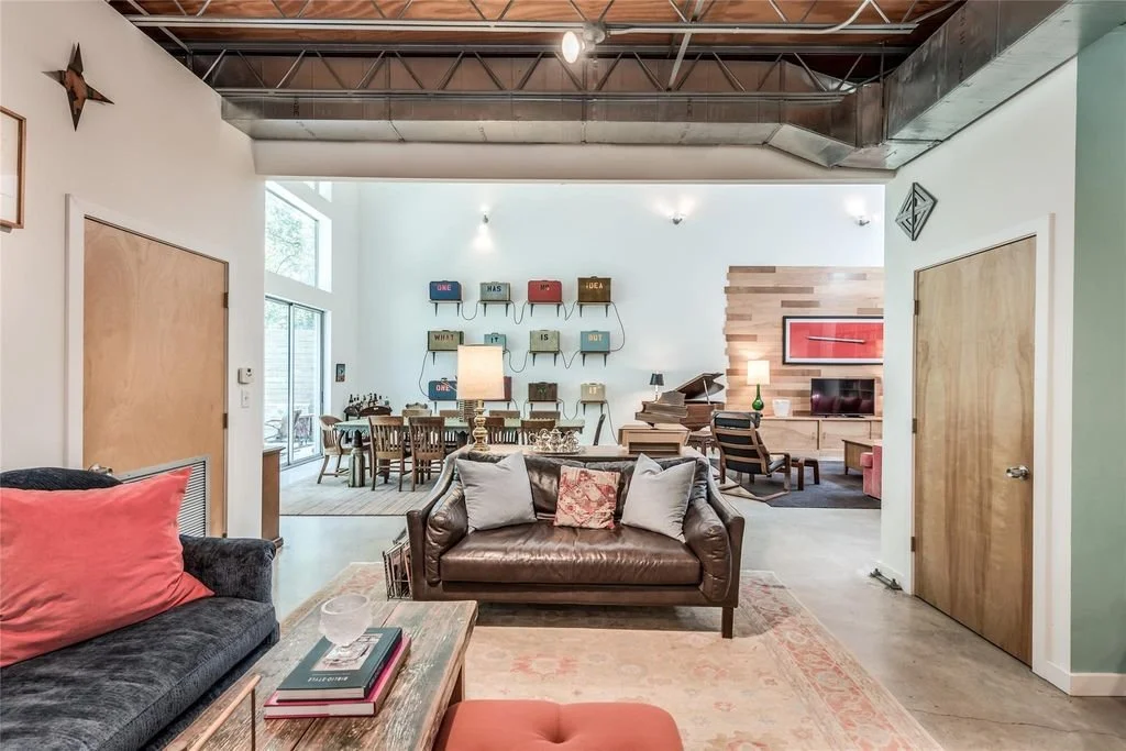 Flowing loft-style interiors