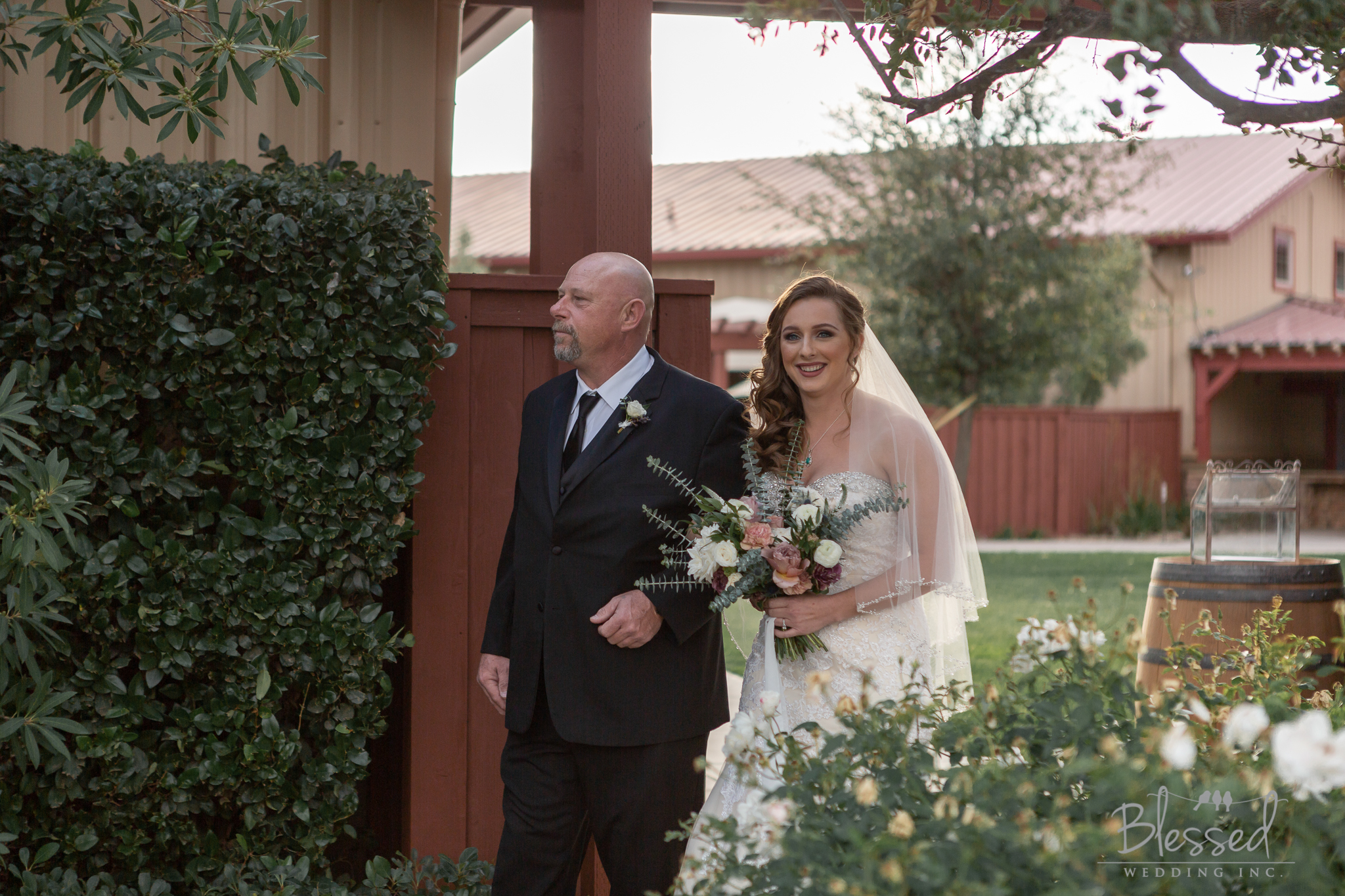 BlessedWeddingPhotography_WiensFamilyCellarsWedding (77 of 126).jpg