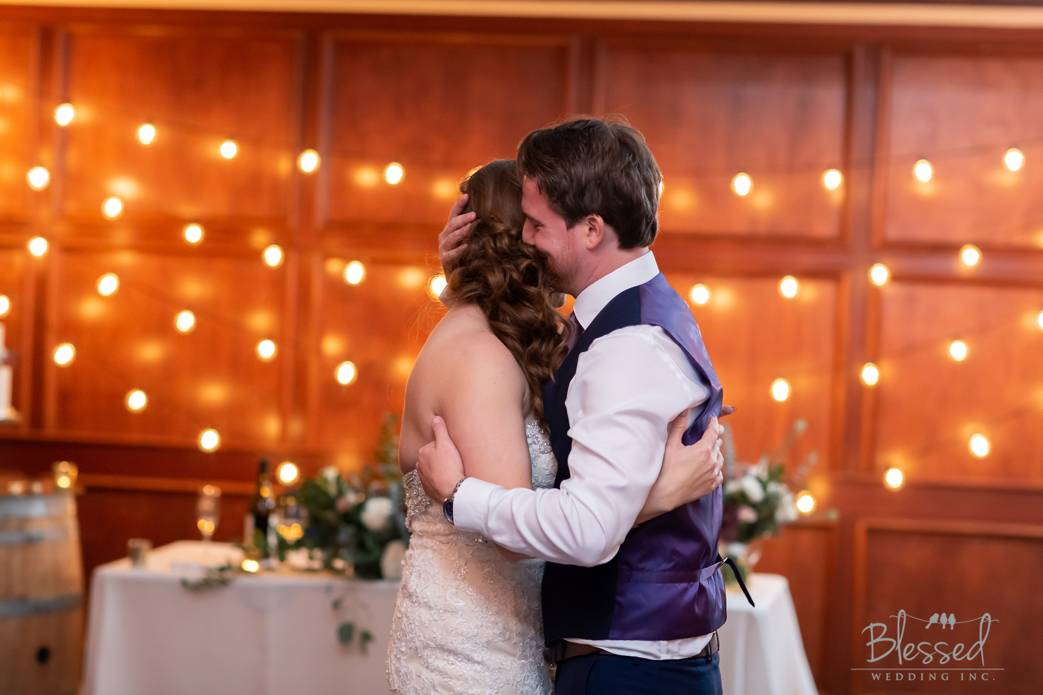 BlessedWeddingPhotography_WiensFamilyCellarsWedding (115 of 126).jpg