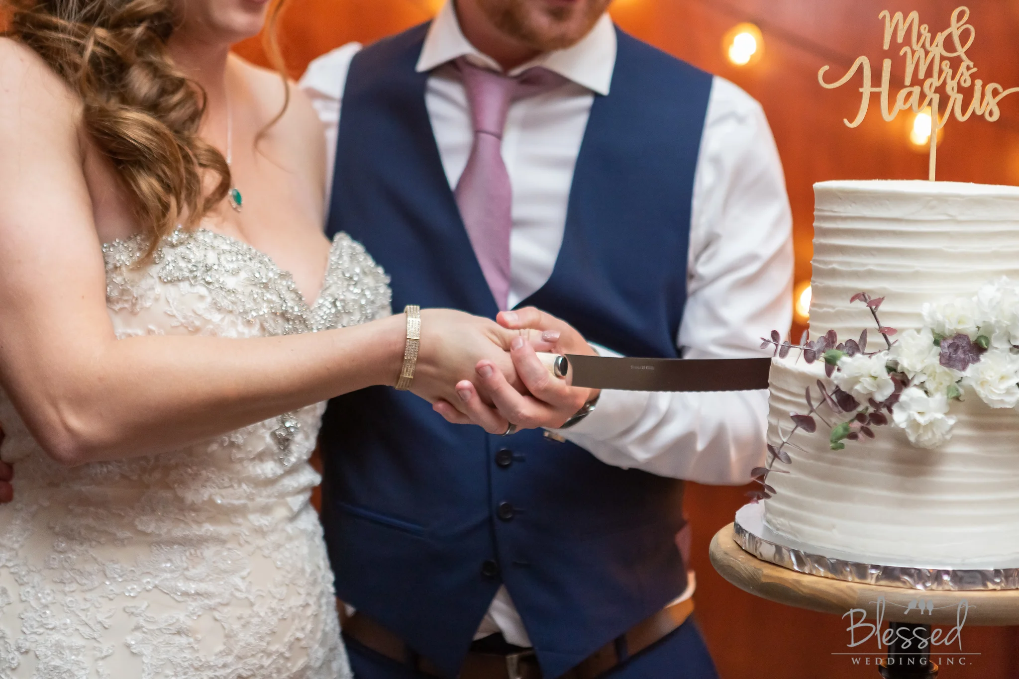 BlessedWeddingPhotography_WiensFamilyCellarsWedding (123 of 126).jpg