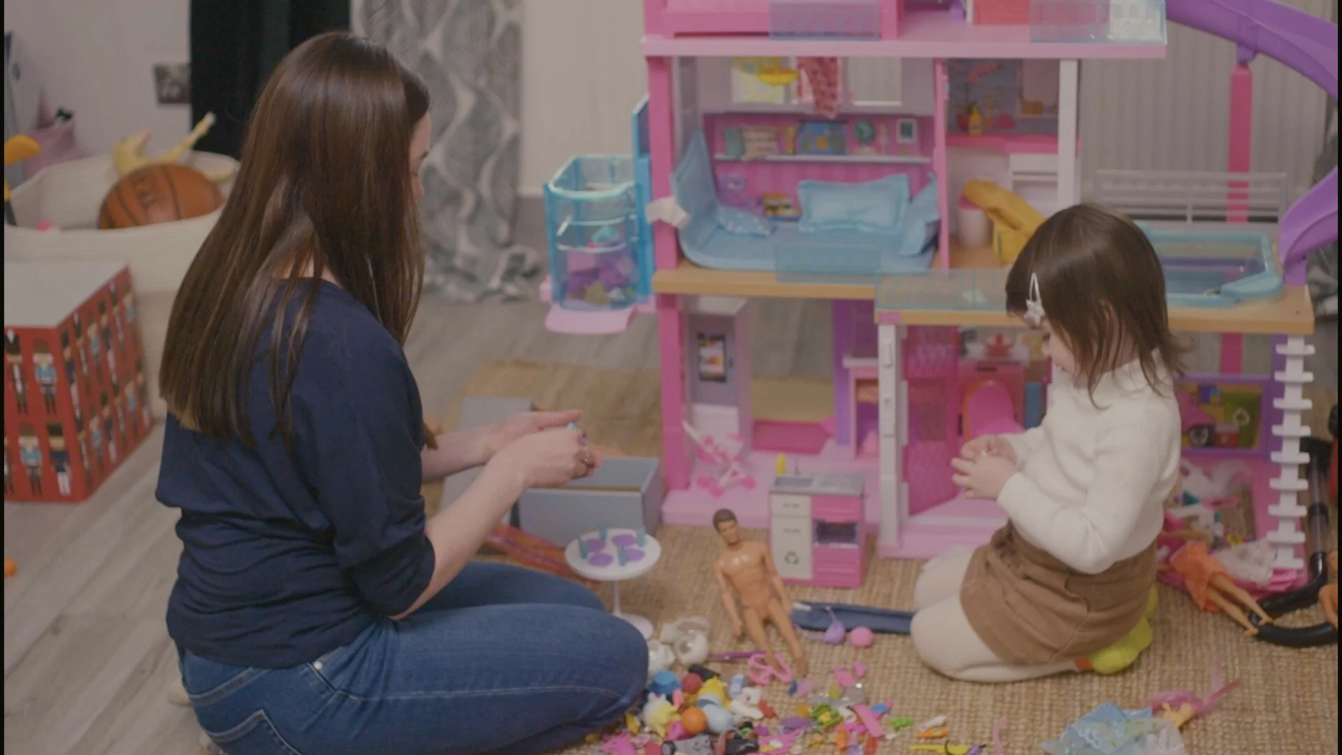  Sorcha with her daughter. 