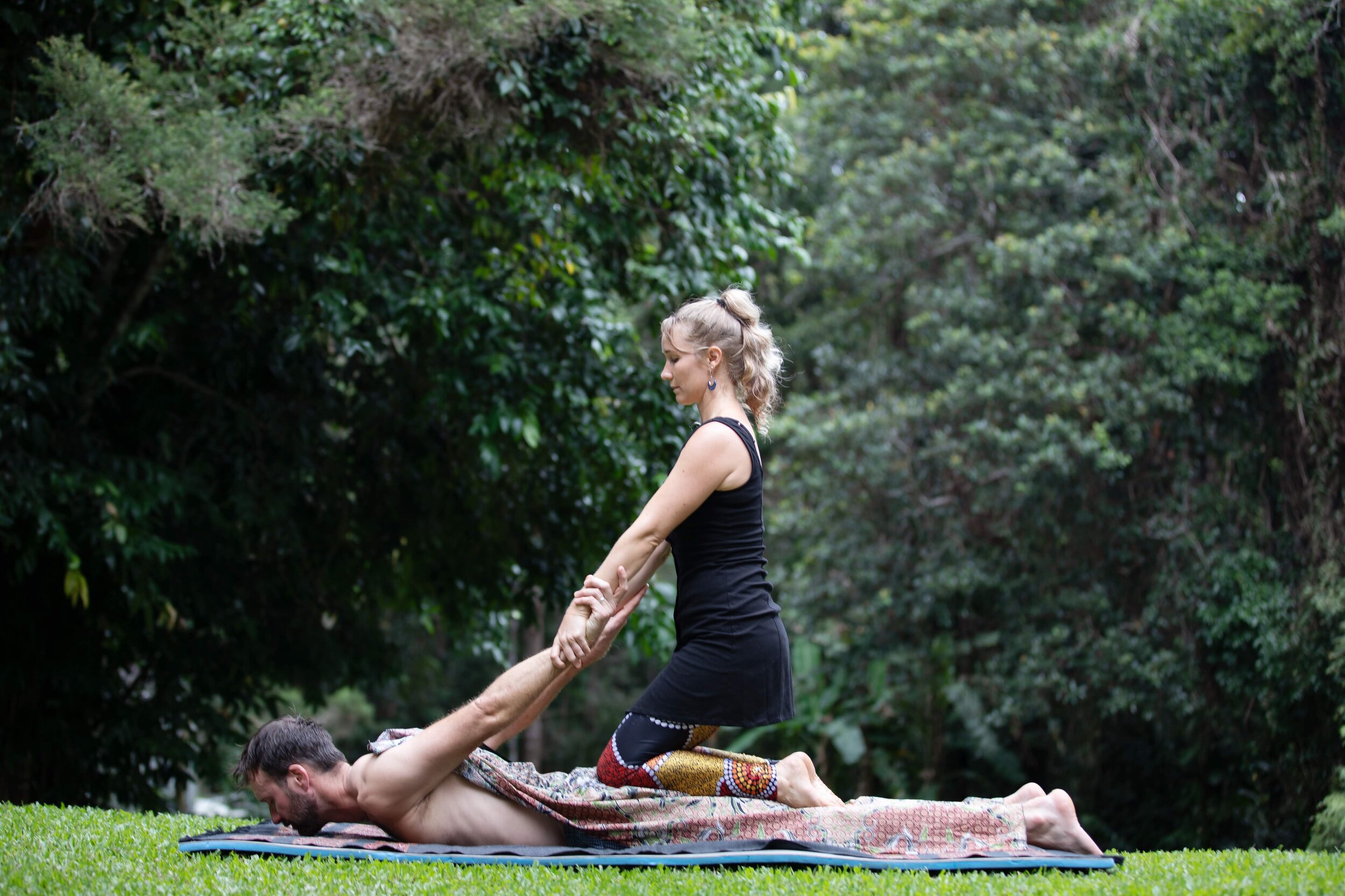 Cairns Man gets Polyneasian  massage Body Solace Kuranda 091.jpg