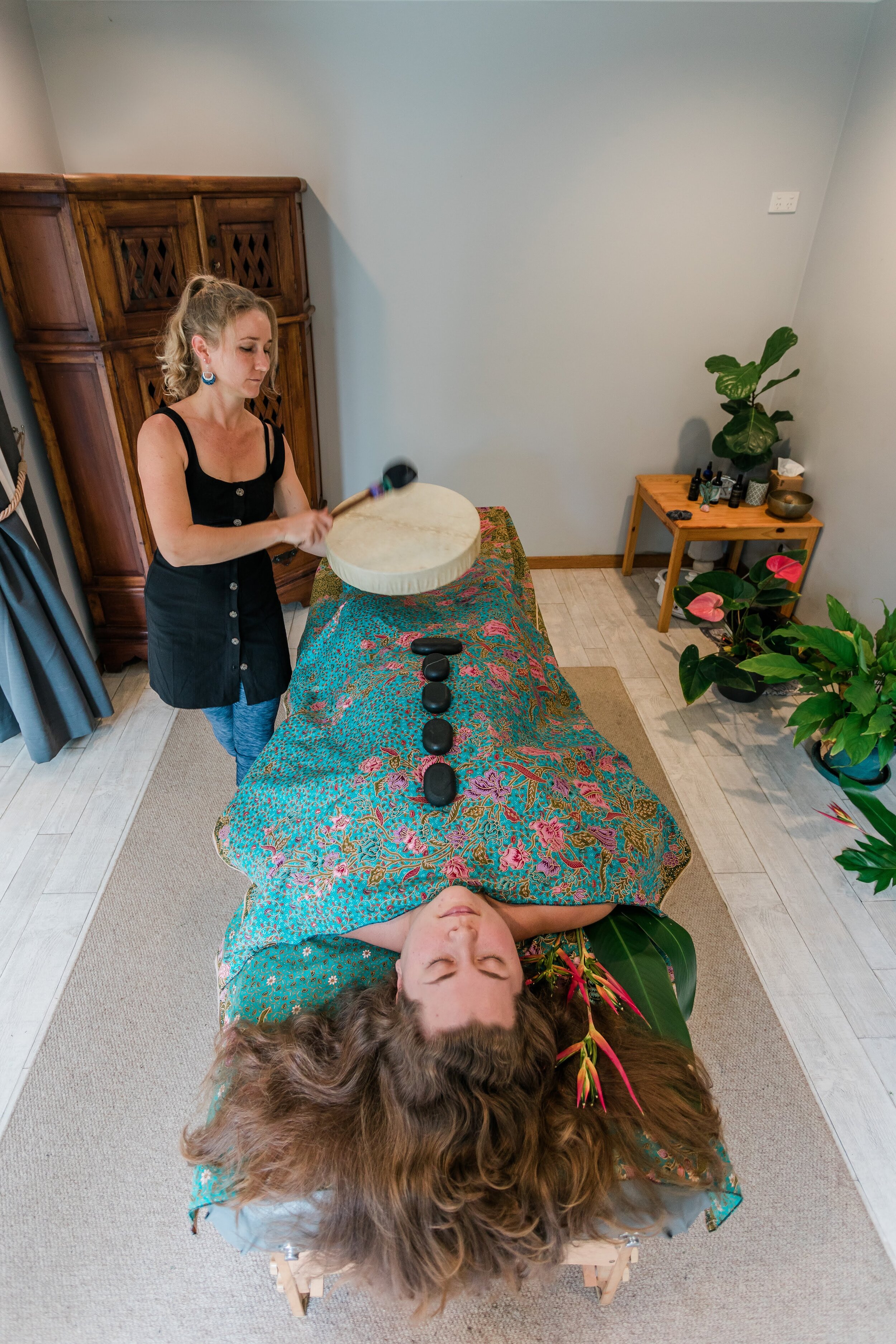 Cairns woman gets ka huna massage at Body Solace Kuranda.jpg