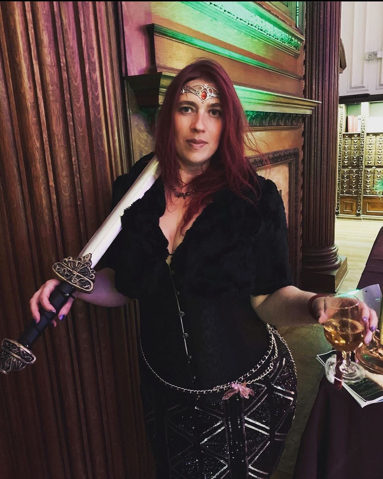 Tarot events in some of Philly&rsquo;s most iconic places from over the years:
💀The M&uuml;tter Museum, @masonictemplephiladelphia @pafacademy @phillymagicgardens @philamuseum and our og @tmoms tarot crew🥂
Creatures of the night may show up a littl