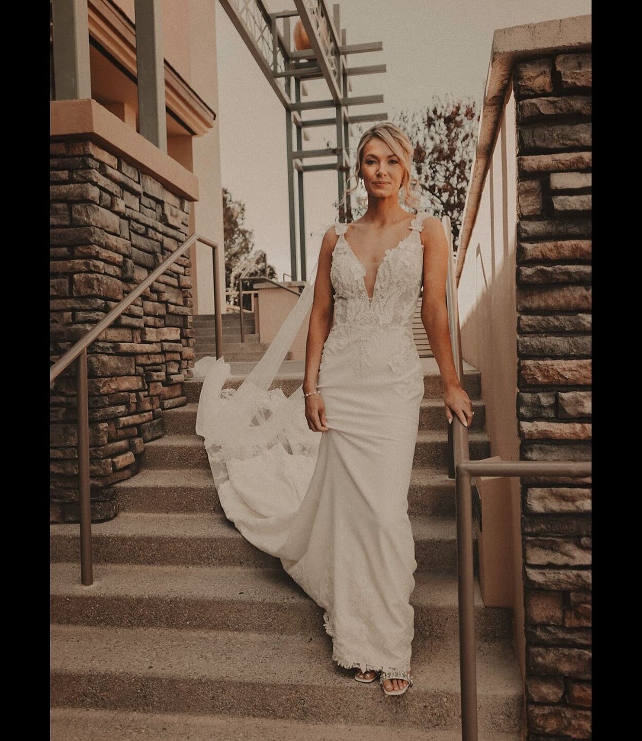 I&rsquo;ve only just finished culling through this wedding and true editing starts this week but I literally cannot resist posting my stunning bride! I&rsquo;ve been so lucky to be a part of so many weddings but this one&hellip; Honestly no words. Fr