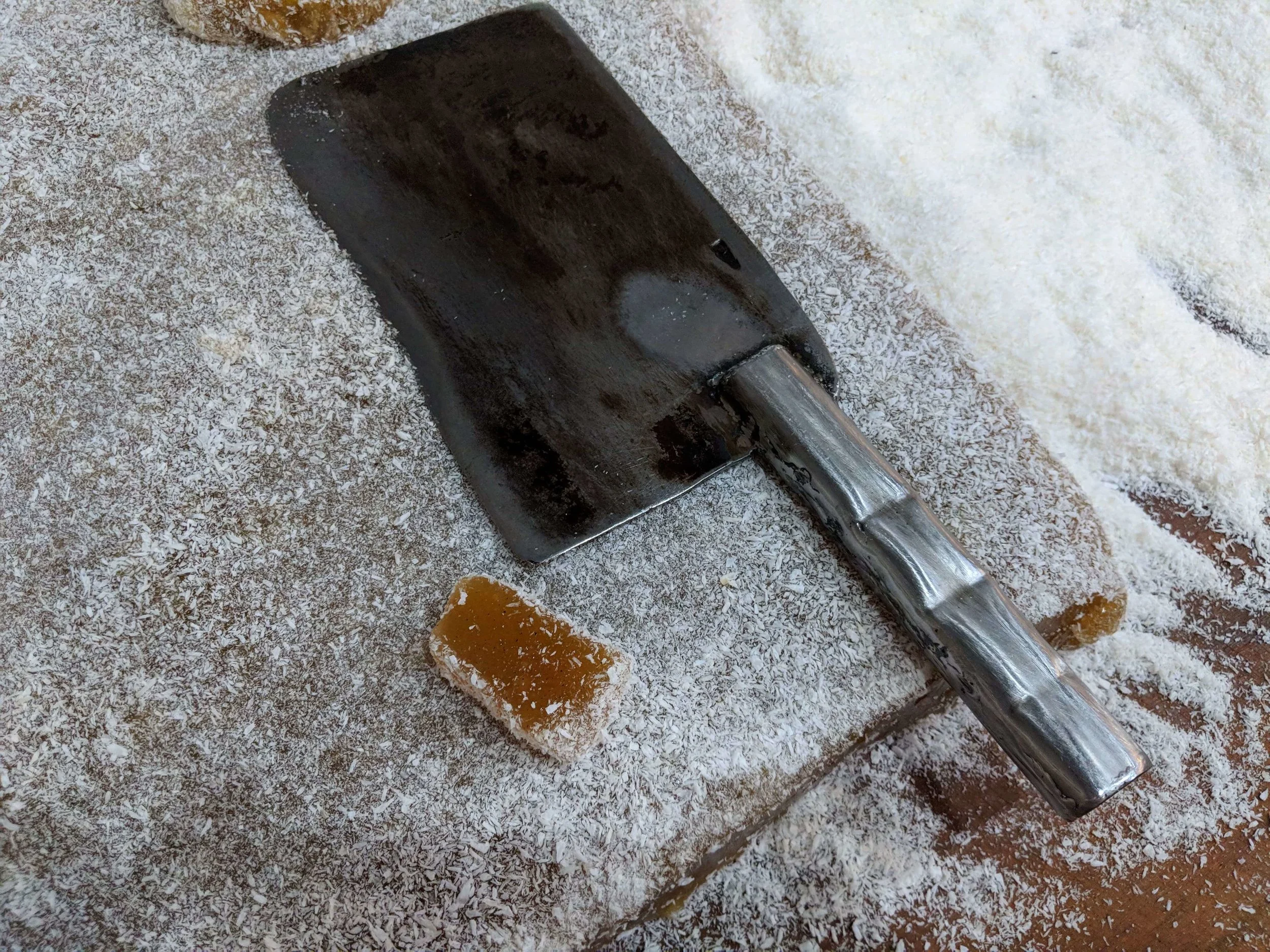 chg_softcandy_knife_coconut-opt.jpg