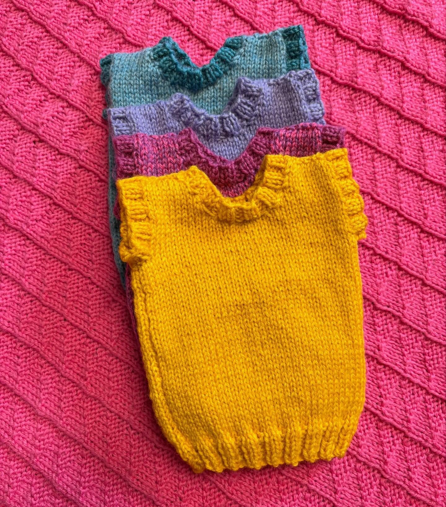 Beautiful singlets made by Lynette using @nataliezoestudio&rsquo;s KidSet pattern, designed just for PKC 🥰💖