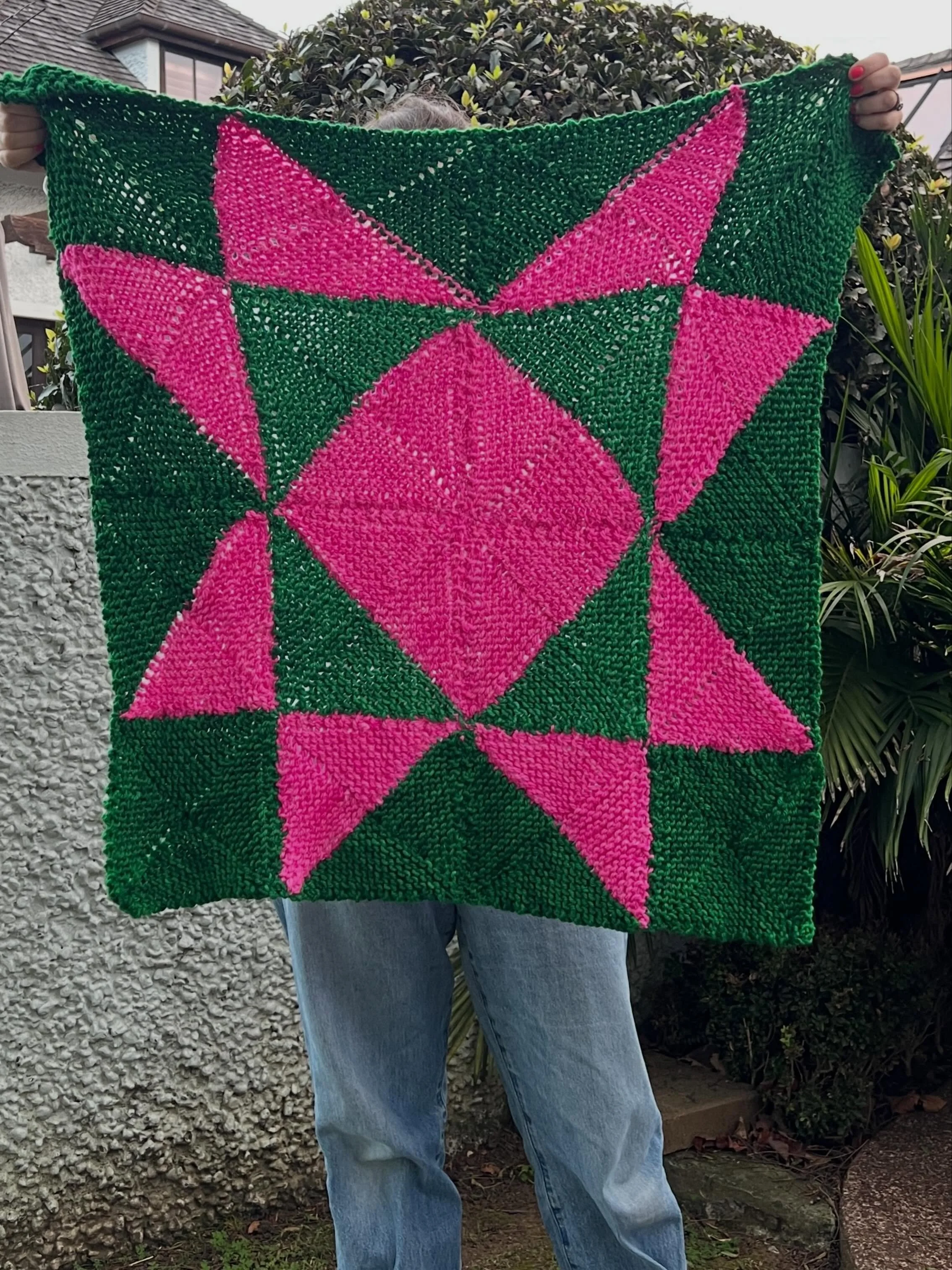 Some beautiful donations from Heide in Invercargill 🥰

There was a range of amazing blankets in her package, wool or merino with some parts hand dyed 💚🩷

Thank you Heide!