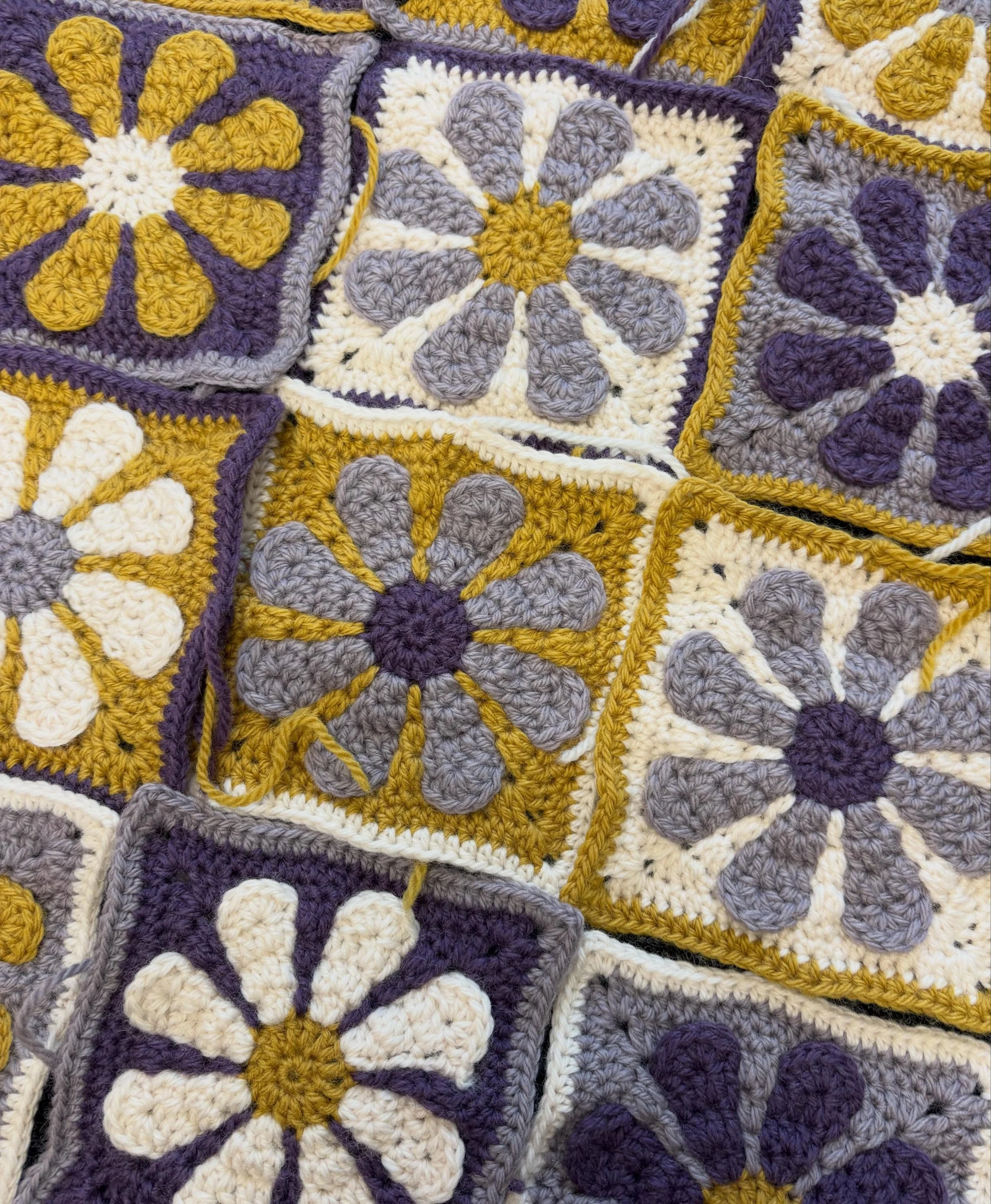 Interrupted sorting donations today to post this as this package truly stopped me in my tracks! The details on these squares by Tracy are so gorgeous, can&rsquo;t wait to see this sewn together into a blanket 💚💜 #stitchingtogetheraotearoa