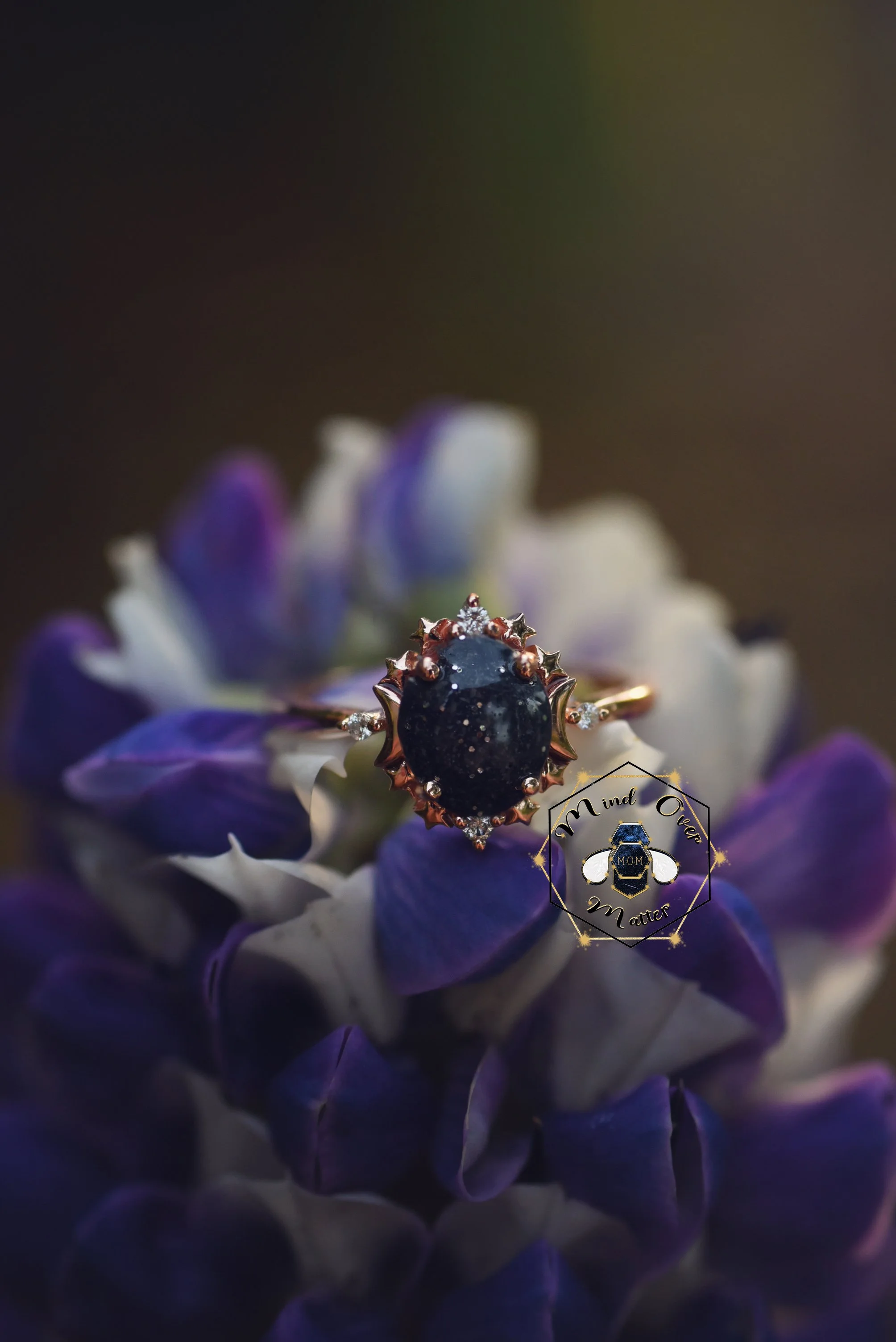 Cremation memorial ring with moons and stars