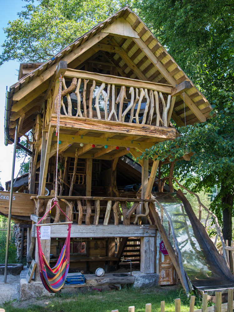 LABIE-KOKI-konstrue-playhouse for children