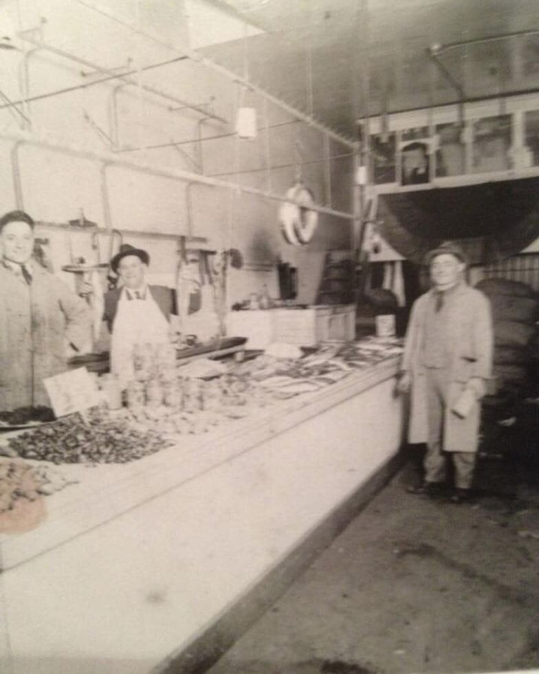 Ford Market, Valencia Street in 1920