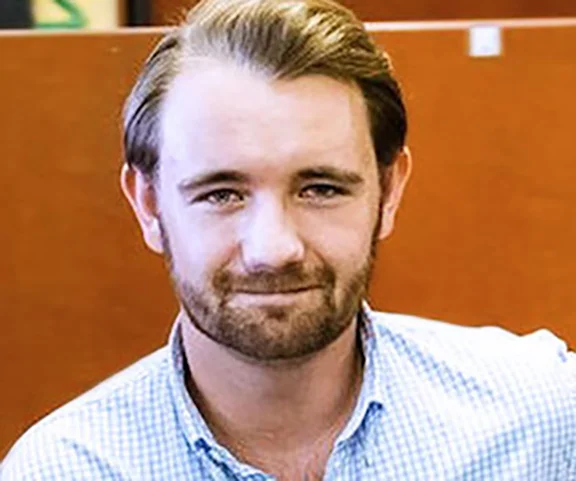 Andrew Chapin, Token Community Andrew Chapin is a leader in the world of blockchain, cryptocurrencies, and ICOs, and is the author of “Art of the Initial Coin Offering.” As a member of the ICO Governance Foundation, and a proponent of compliance and proactive communications with the SEC , he has participated in or lead more than ten successful ICOs.