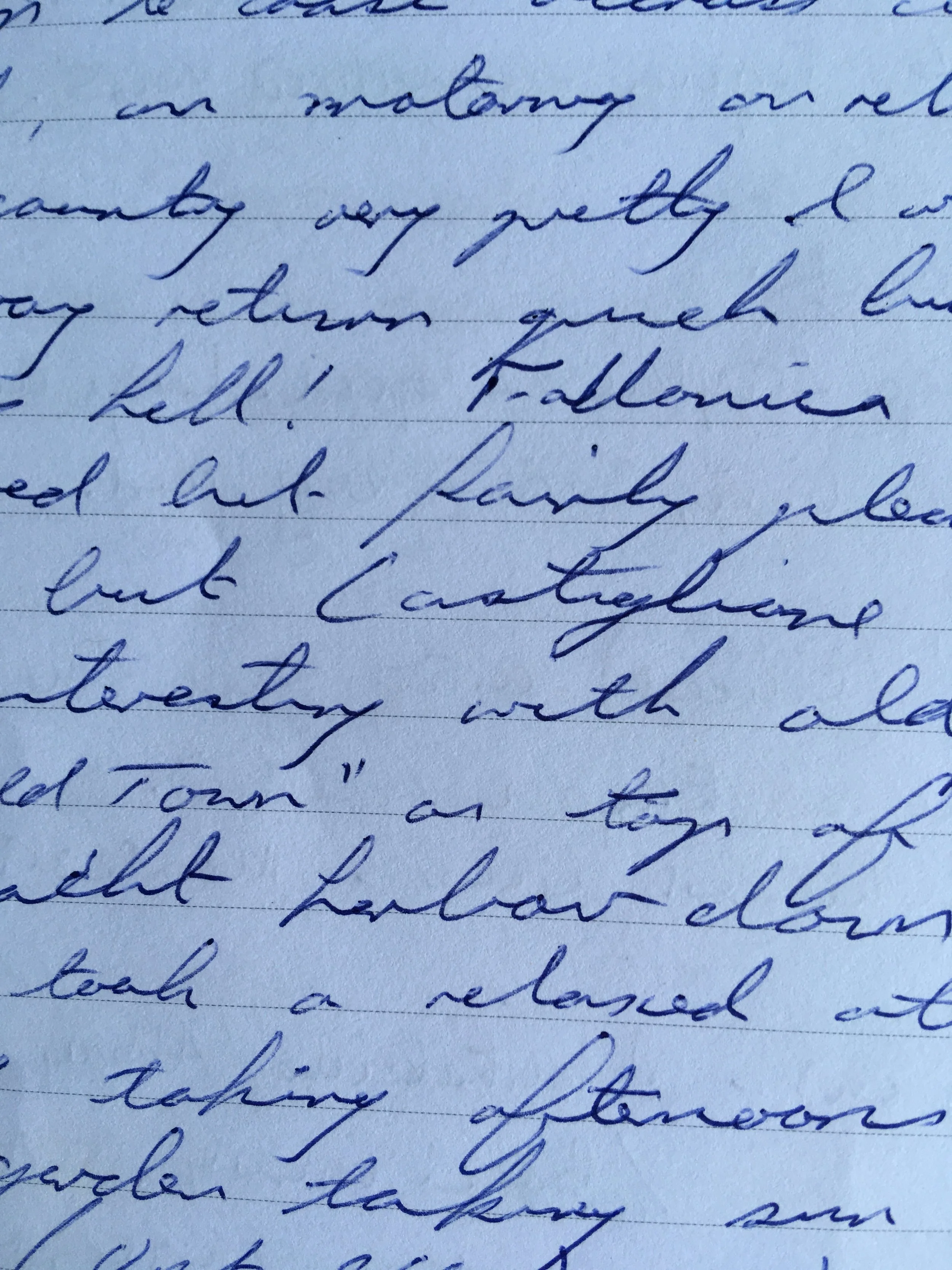 Head & Hands - Graphology Unraveled : What Does Your Handwriting Reveal?