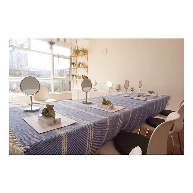 &bull; clean + bright &bull; 
___
holdspace looking beautiful today, all set up for @skincarebyadriennenyc #guasha #skincare workshop ✨
____
 a space for community to gather &bull; workshops &bull; events &bull; meetings &bull; classes &bull; in Ange