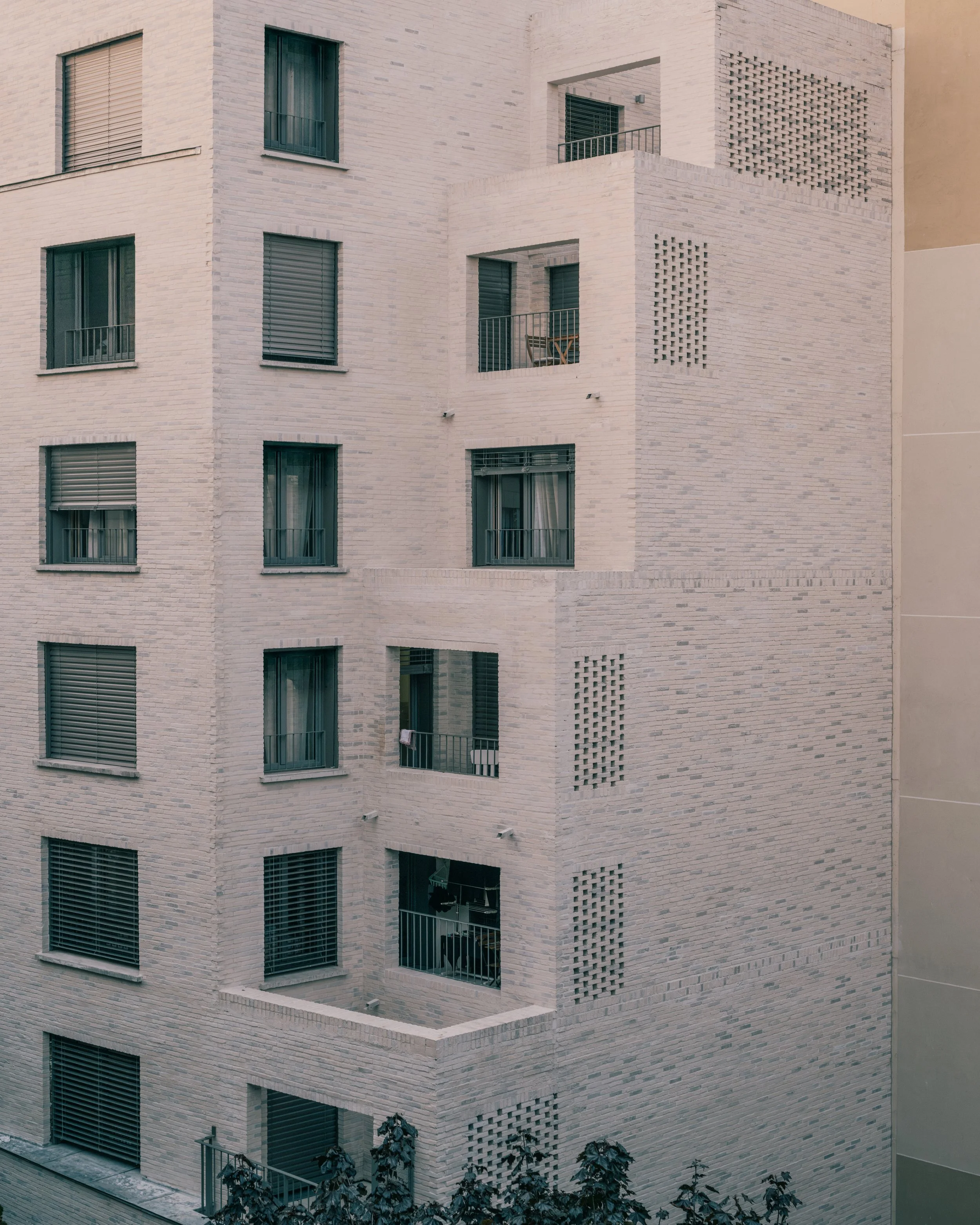 88 - LA Architecture - Logements - Paris XII © Charly Broyez_Brut.jpg
