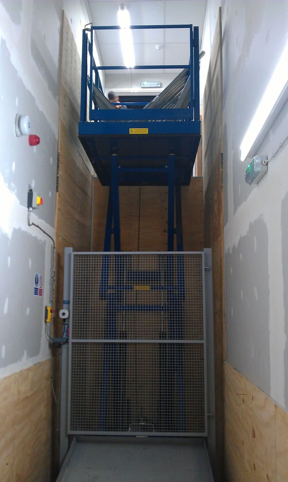 Choosing the Perfect Scissor Lifting platform Solution