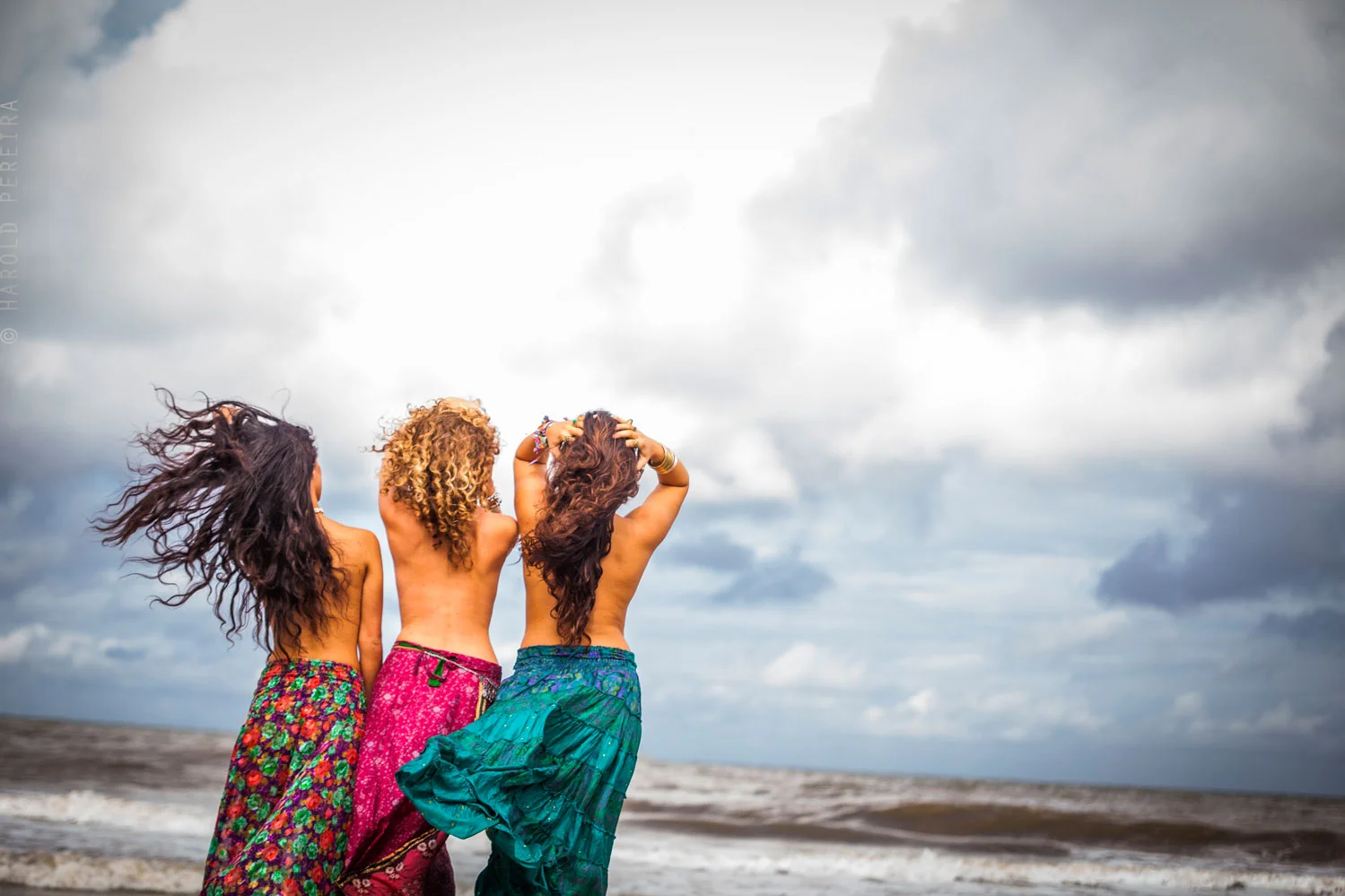 moïse, christiënne & ardash in ibiza for boho beauty