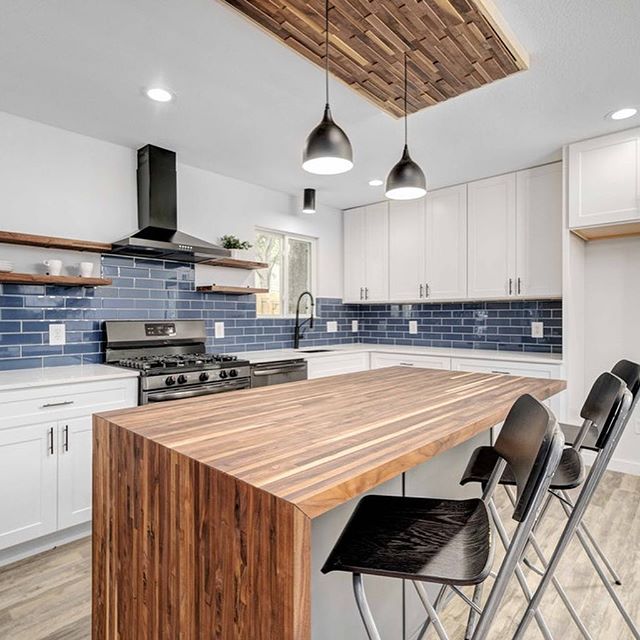 Just listed! Fantastic South Austin Remodel complete with waterfall butcher block island, open living/dining/ area and it has a pool.  DM me for more details. 
8500 Kearsarge CV.  Austin, TX 78745
#justlisted #austinrealestate