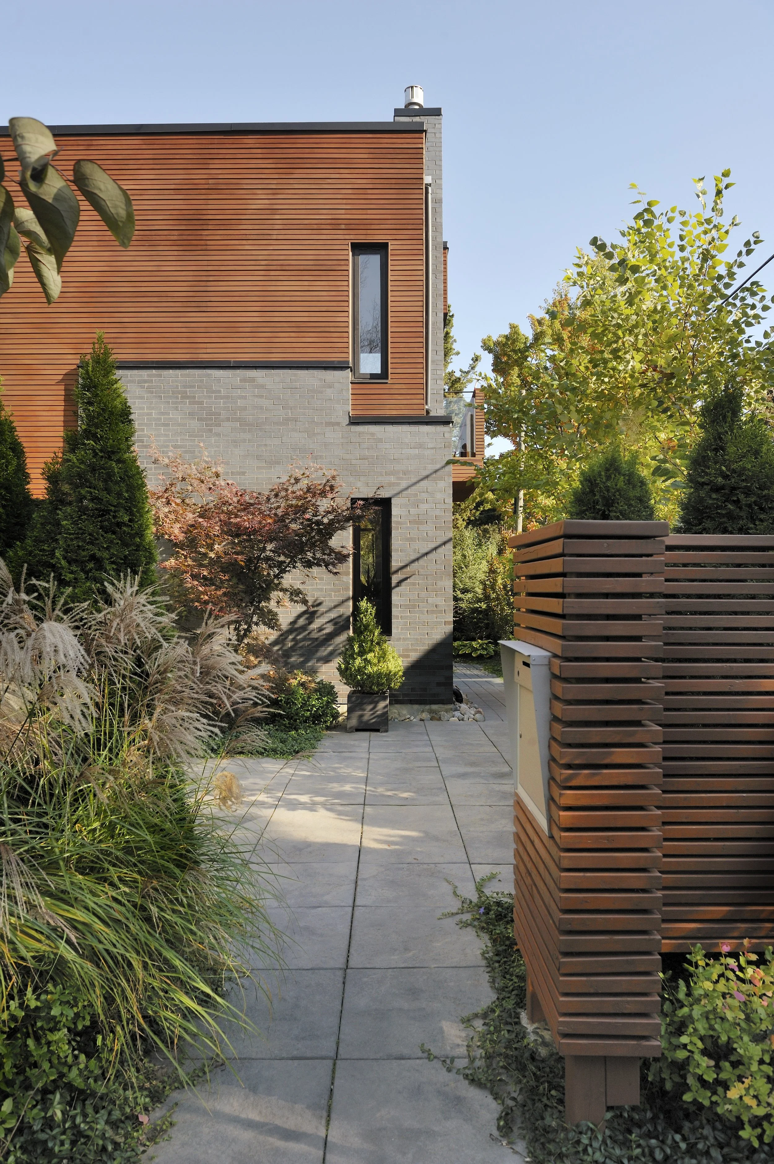 Duncairn Exterior Front Walkway