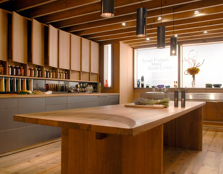 Small Fridges Make Good Cities Dinning Table