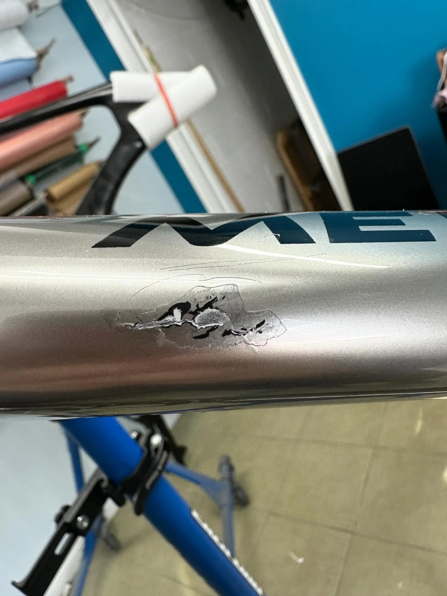 Top tubes are getting thinner by the minute and we&rsquo;re seeing plenty of carbon damage from things like handle bar strikes. Luckily carbon is usually super fixable.
The toughest part of this repair wasn&rsquo;t the carbon though. Matching and ble