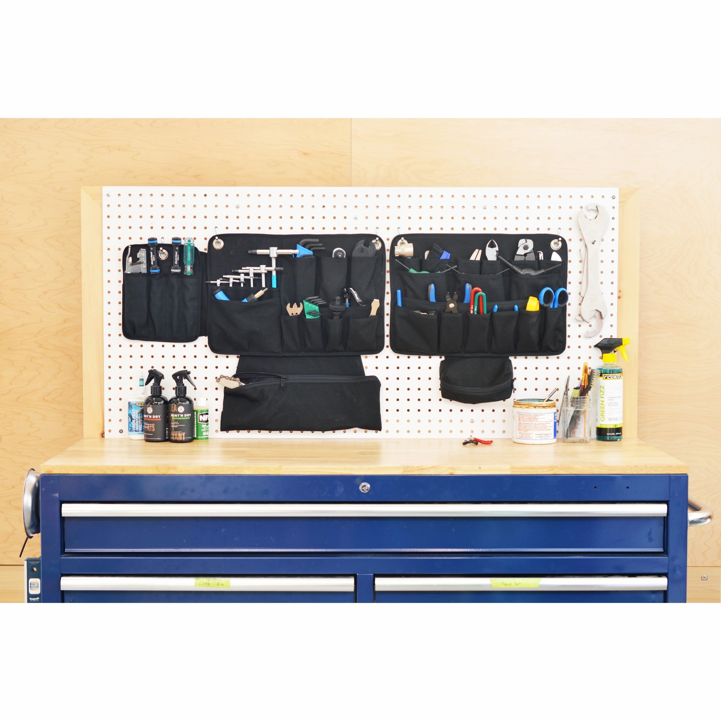Full+tools+case+on+cabinet++SQUARE.jpg