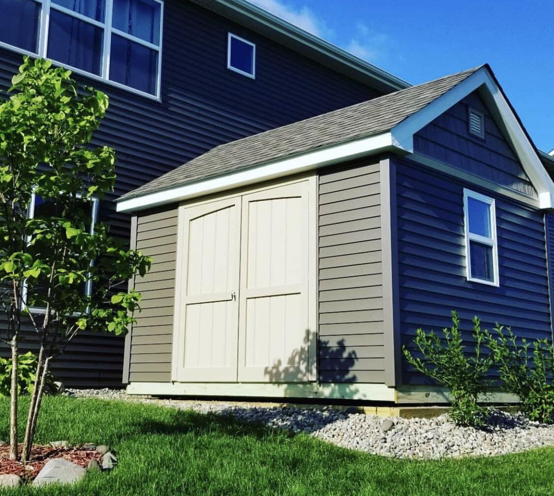 Need to match your shed to your house? We can do that ✅ This 10x12 Gable Deluxe has matching vinyl siding and shakes.