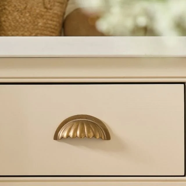 Scalloped Drawer Pulls. €10