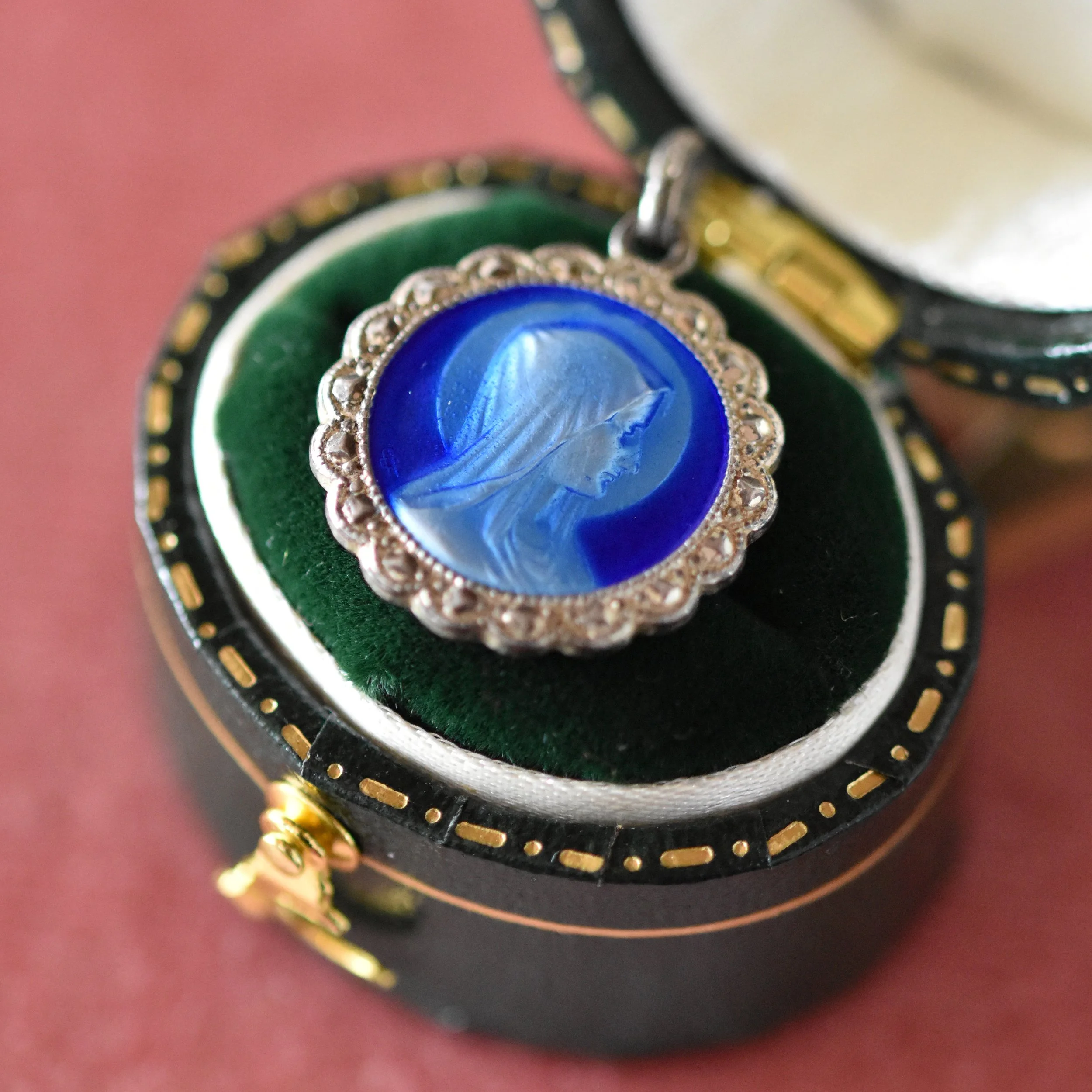 Holy medal