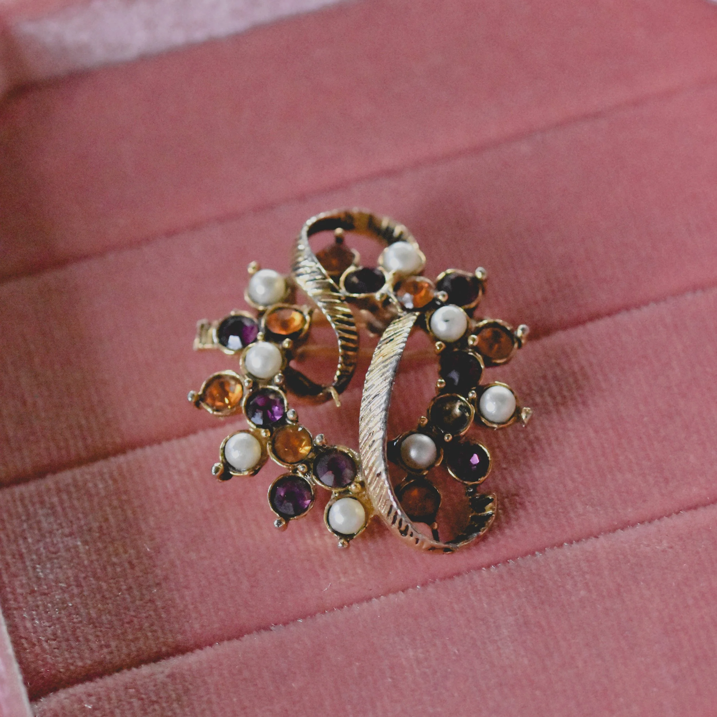 Ribbon Brooch