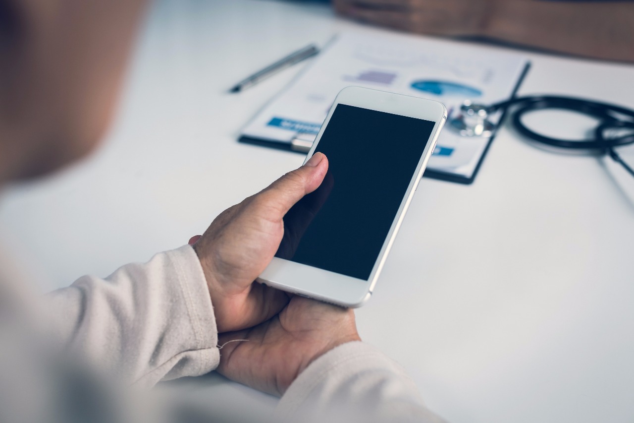 Doutor, cuidado com o celular! #ProfilaxiaJurídica (atualizado)