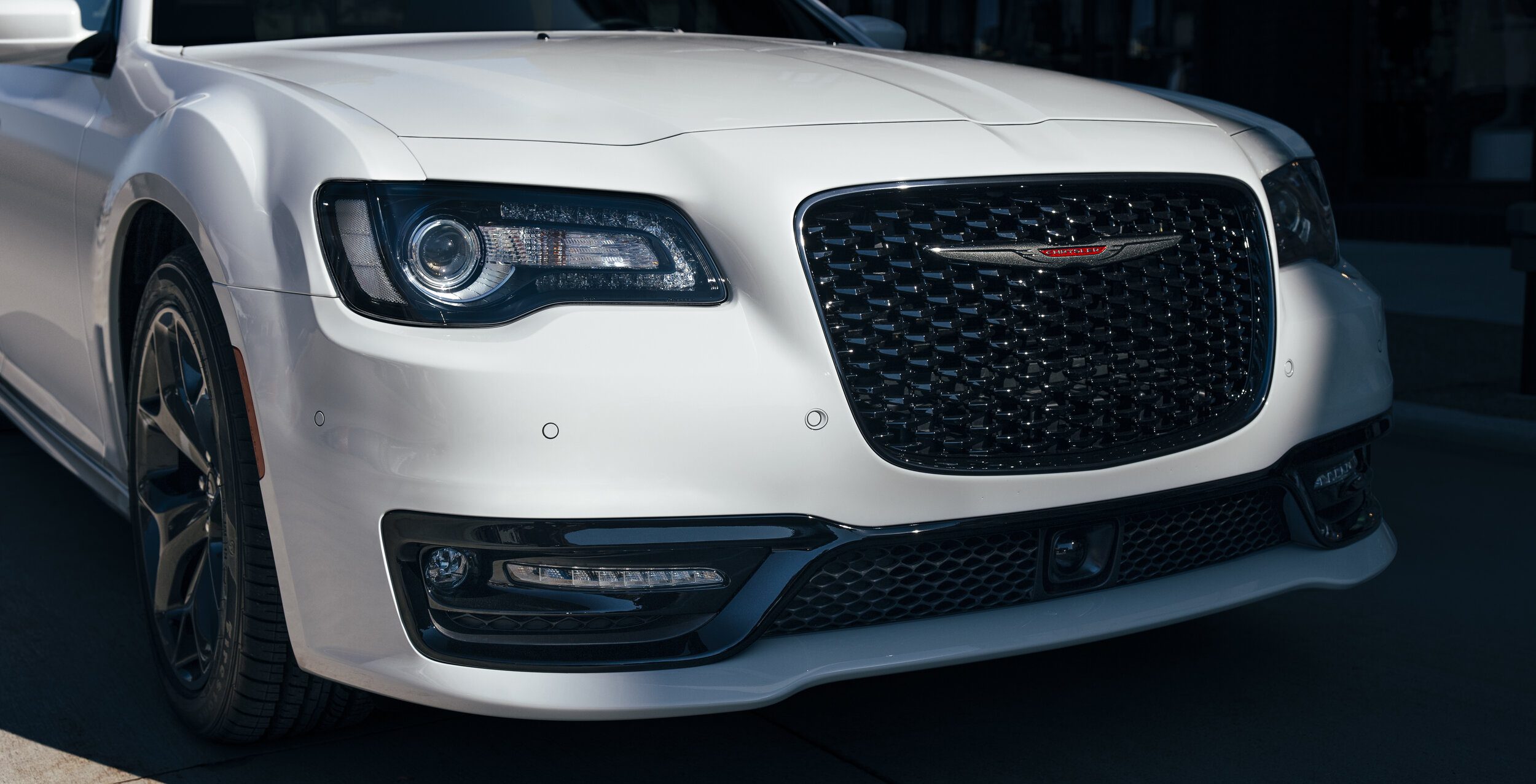 CHRYSLER 300--10.JPG