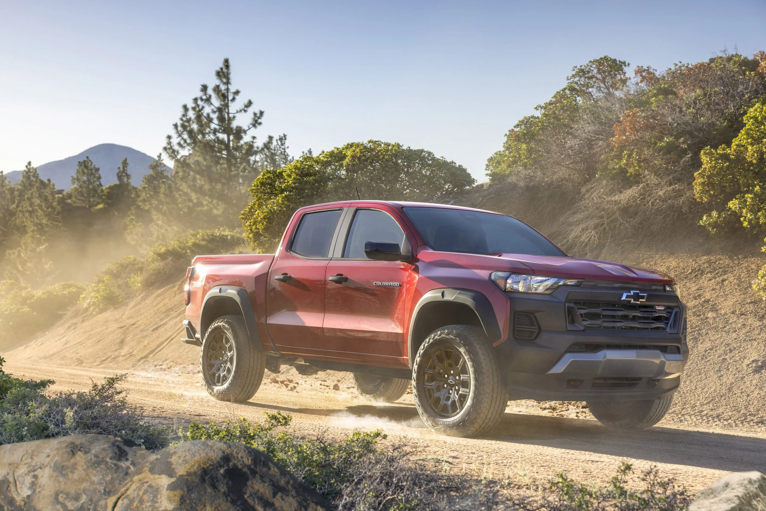 2023-chevrolet-colorado-trail-boss-007.jpg