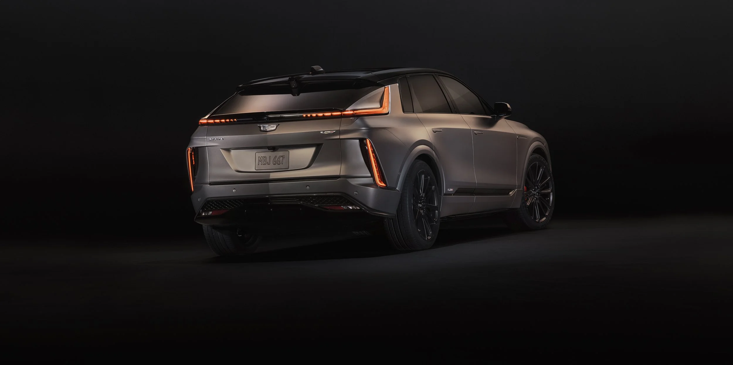 2026-cadillac-lyriq-v-REAR-961.jpg