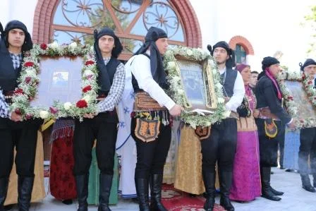 Λάμπρυναν τις φετινές εκδηλώσεις στον Περιστερεώτα οι τρεις ιερές εικόνες του Πόντου