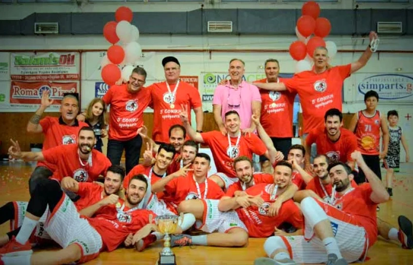 Γιόρτασε την επιστροφή στη Β΄ εθνική ο Φίλιππος